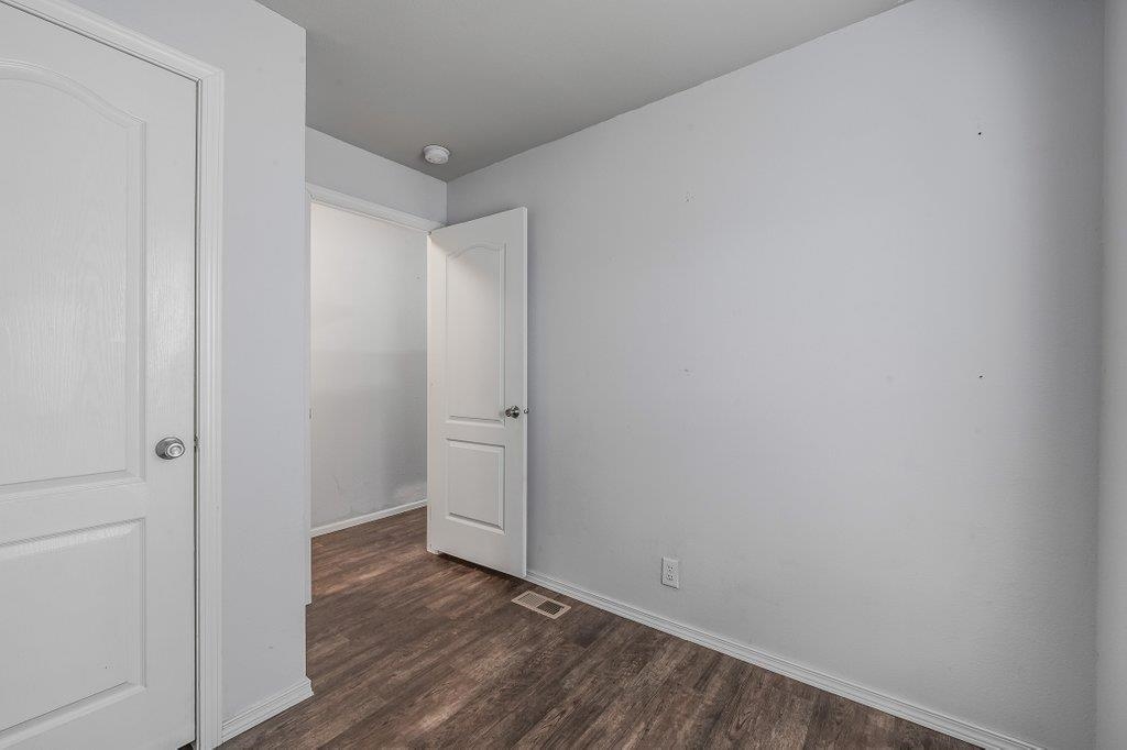11920 E Mansfield Ave - Photo 12