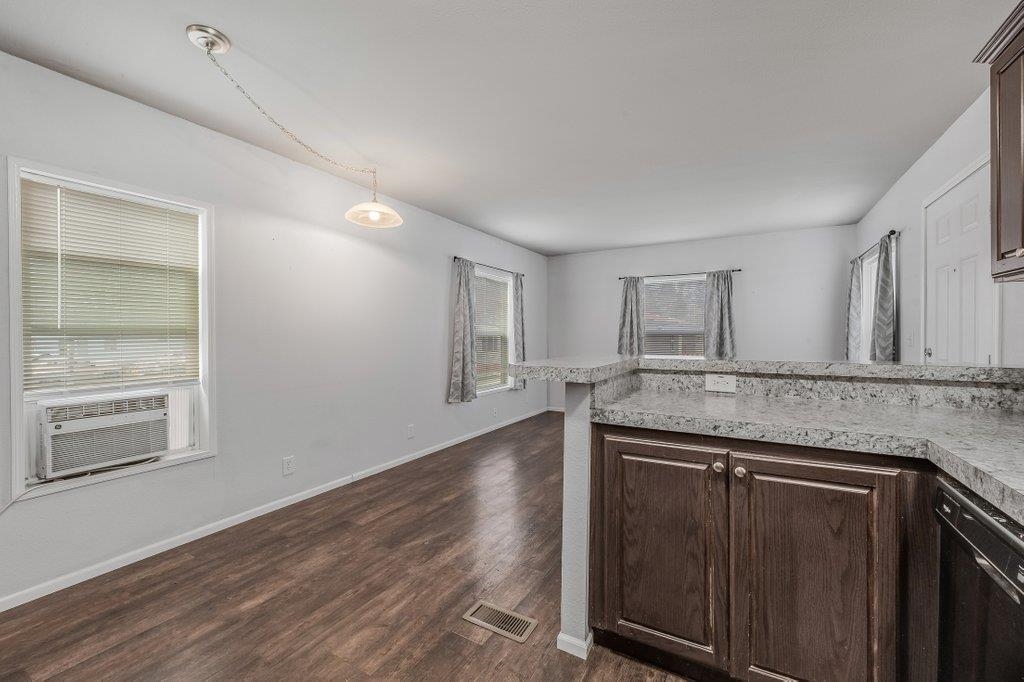11920 E Mansfield Ave - Photo 10