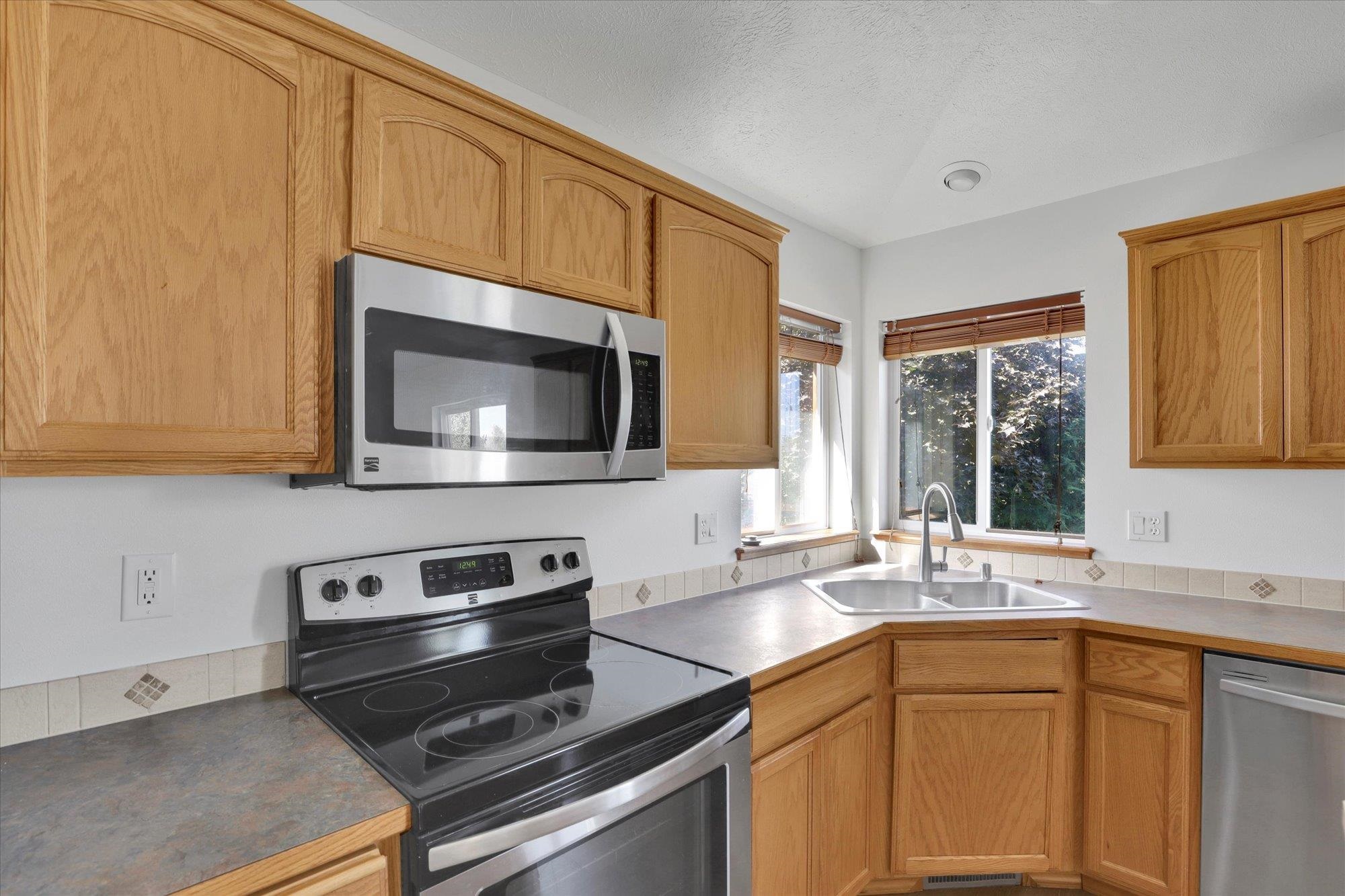 18215 E Crescent Dr - Photo 12