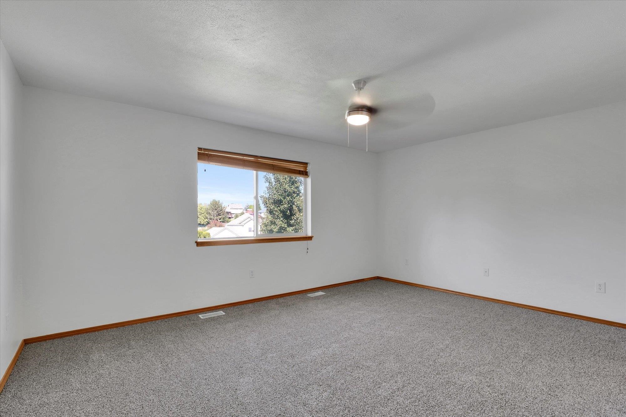 18215 E Crescent Dr - Photo 16