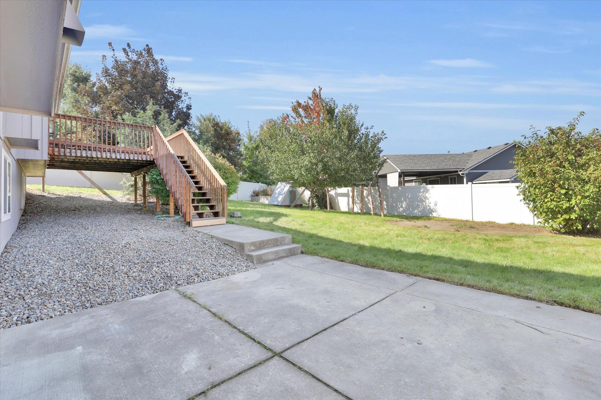 18215 E Crescent Dr - Photo 29