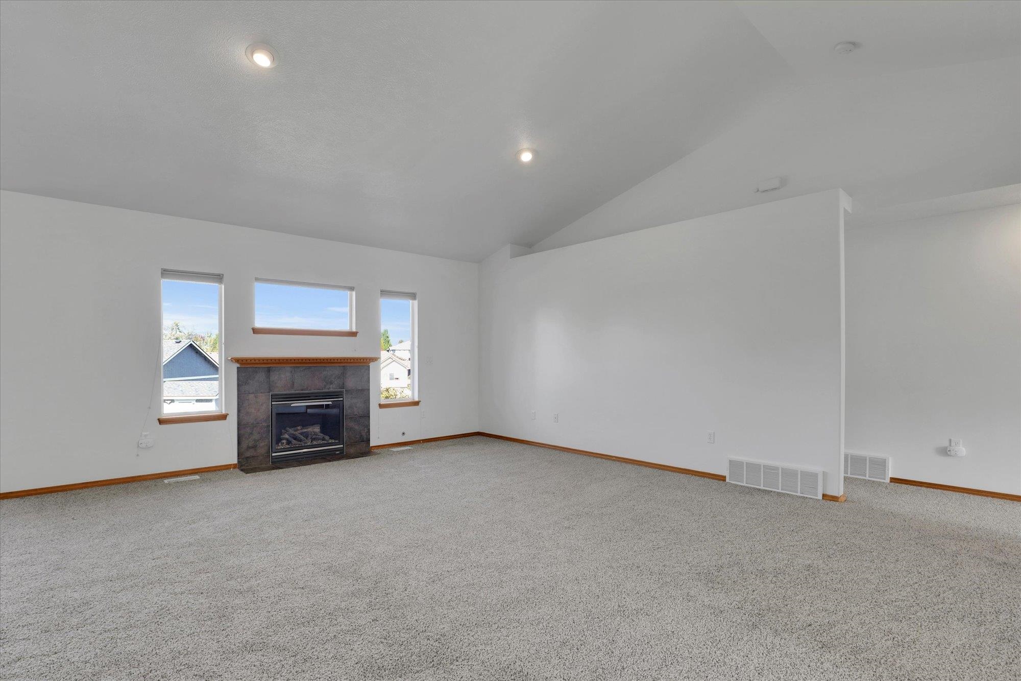 18215 E Crescent Dr - Photo 5
