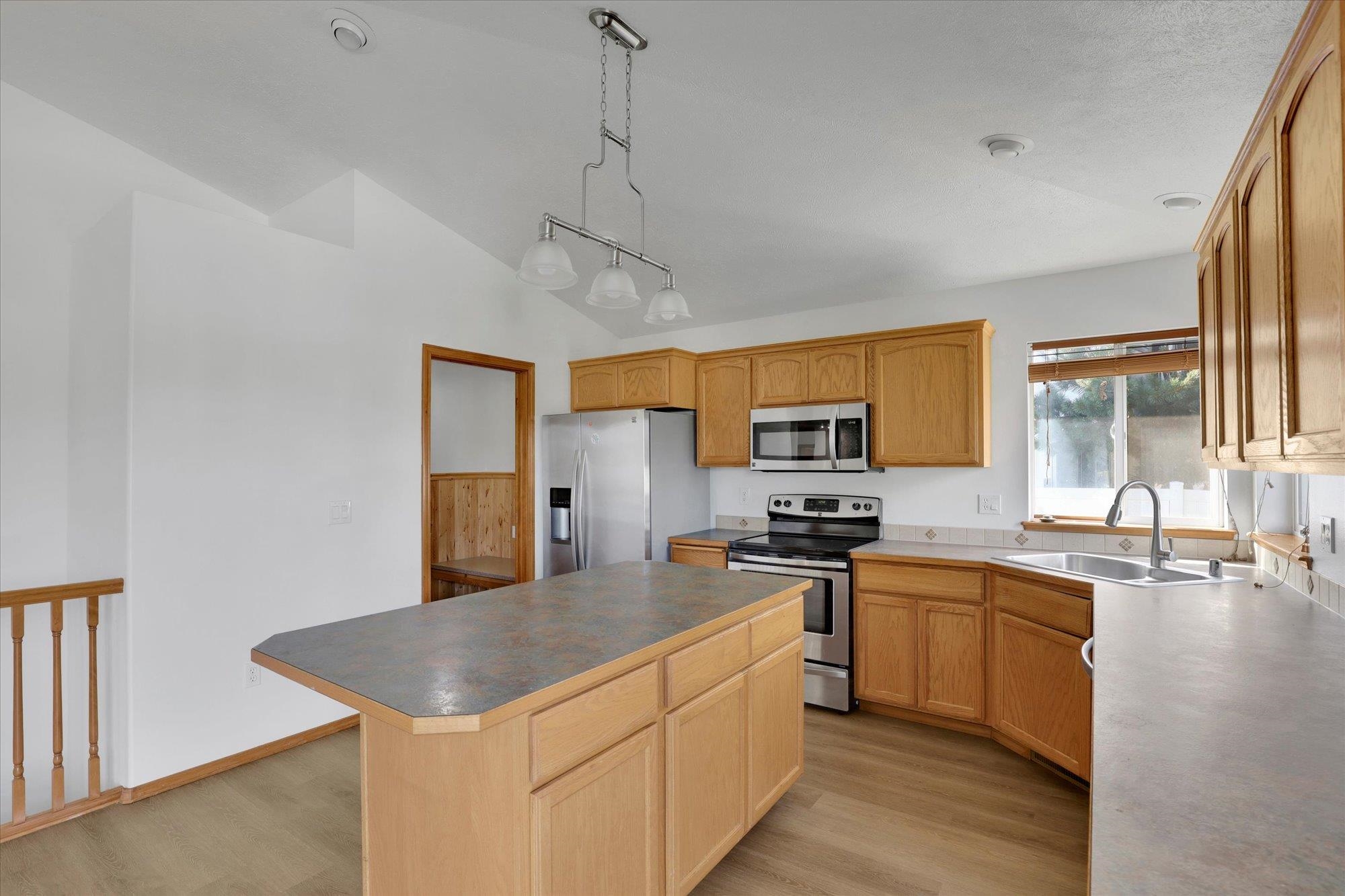 18215 E Crescent Dr - Photo 10