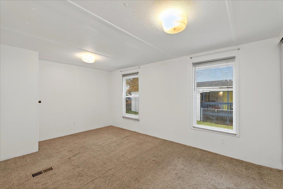3110 E Chattaroy Rd - Photo 17