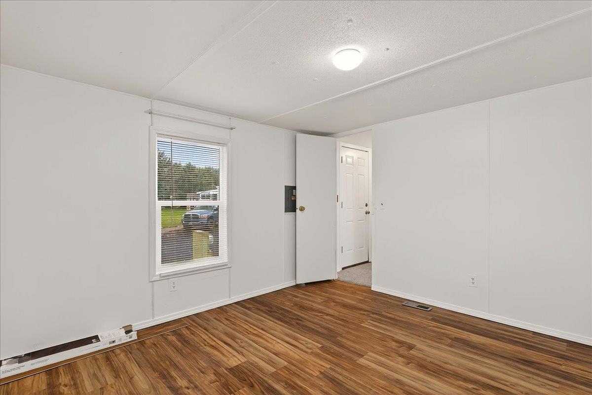 3110 E Chattaroy Rd - Photo 20