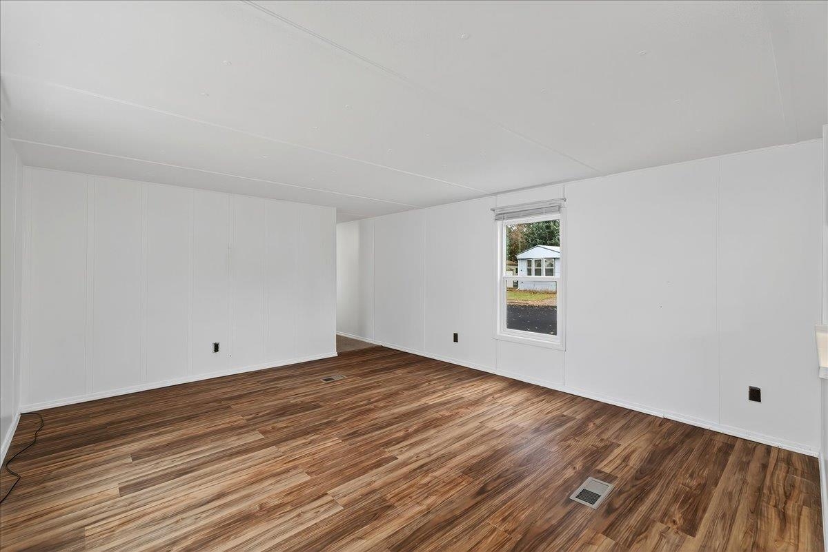 3110 E Chattaroy Rd - Photo 5
