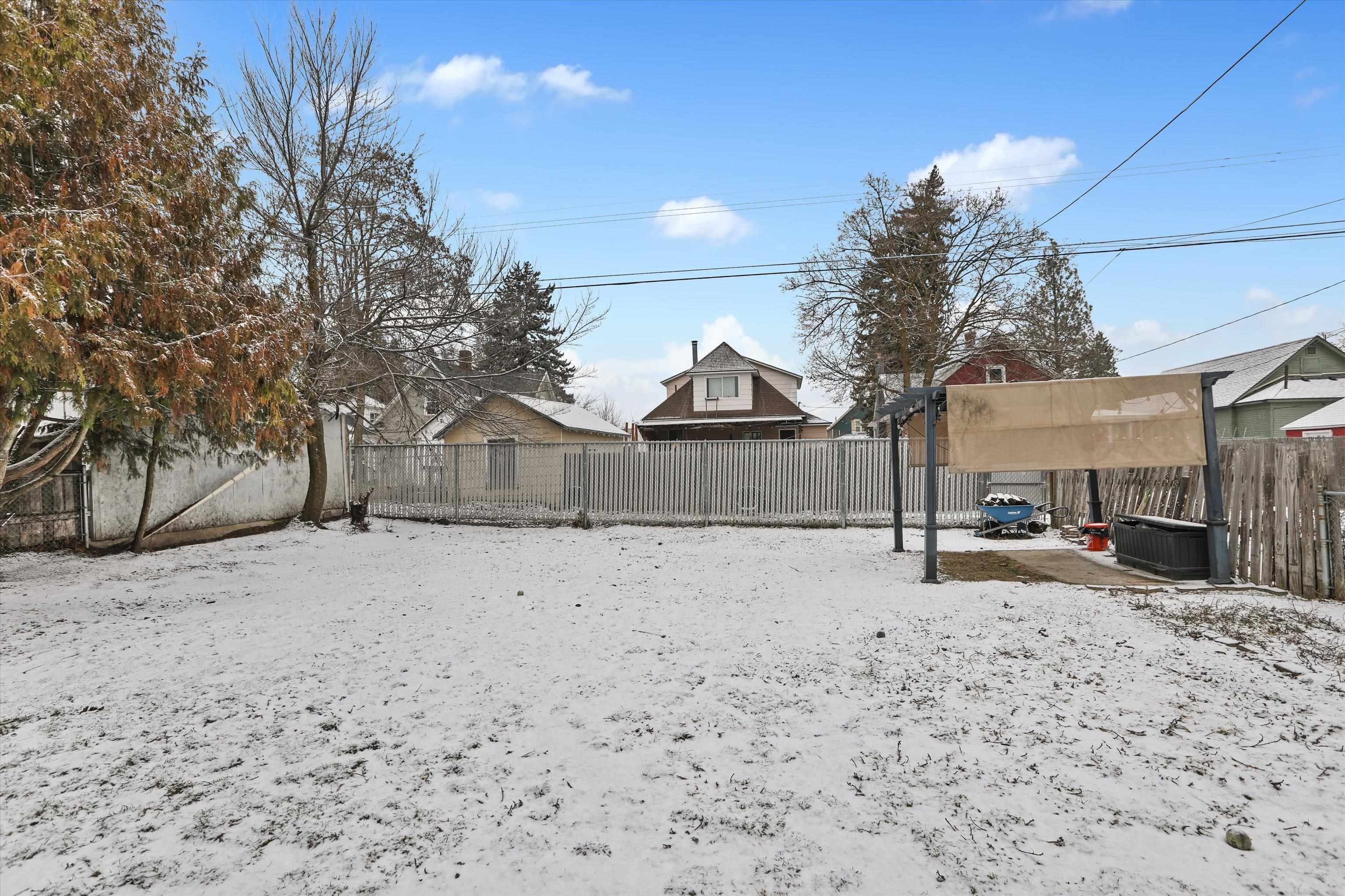 2521 E Queen Ave - Photo 19