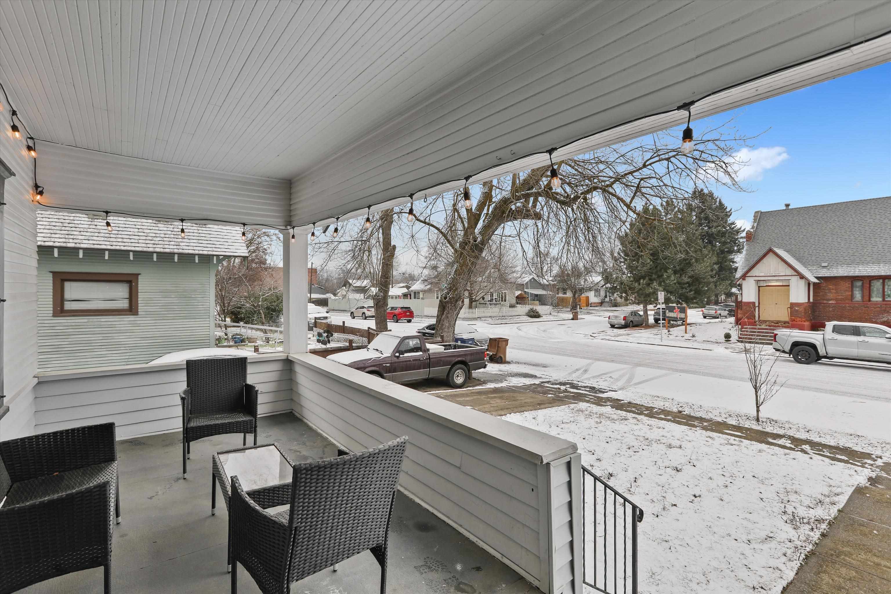 2521 E Queen Ave - Photo 9