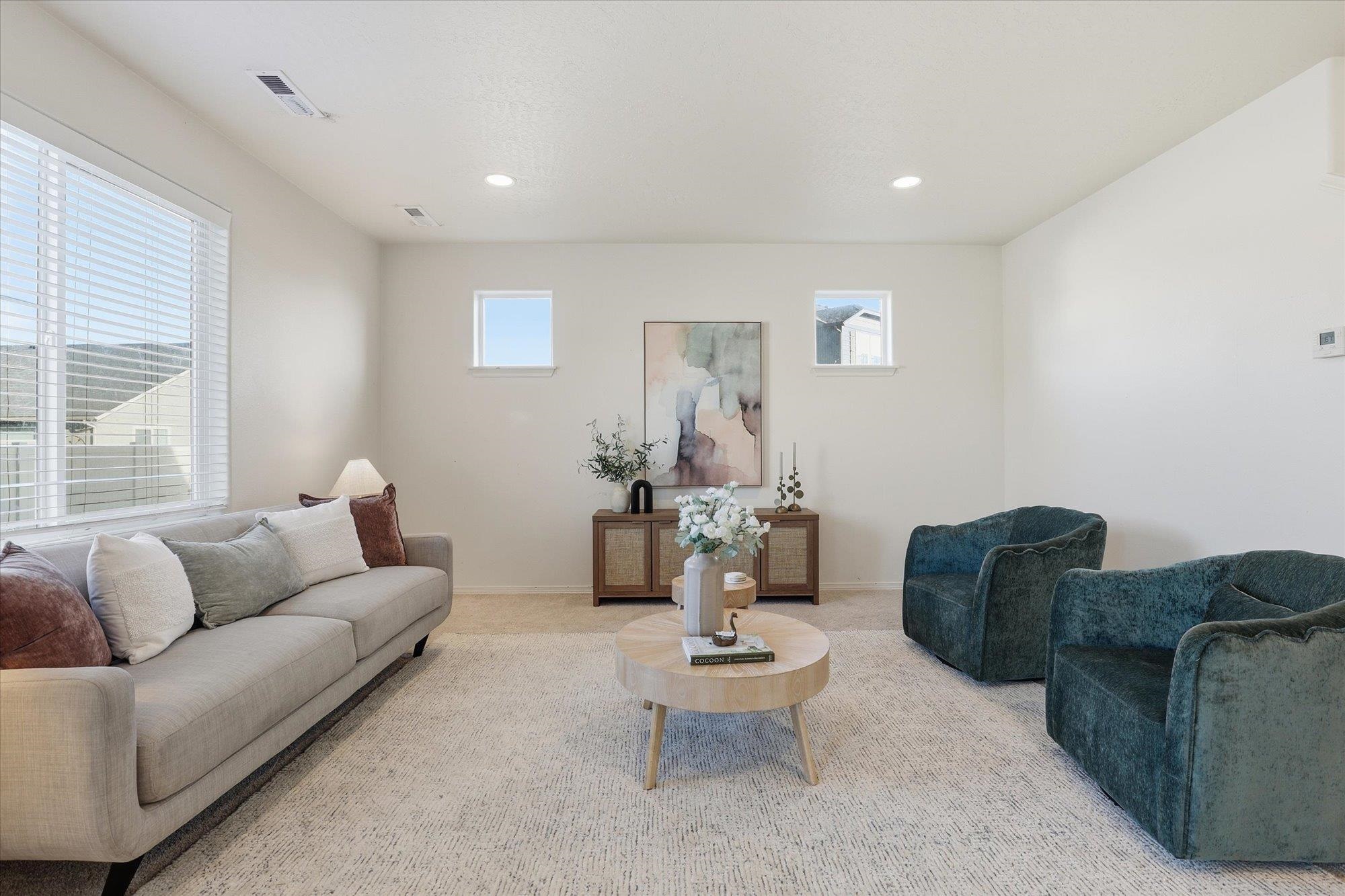 735 Grouse Ct - Photo 3