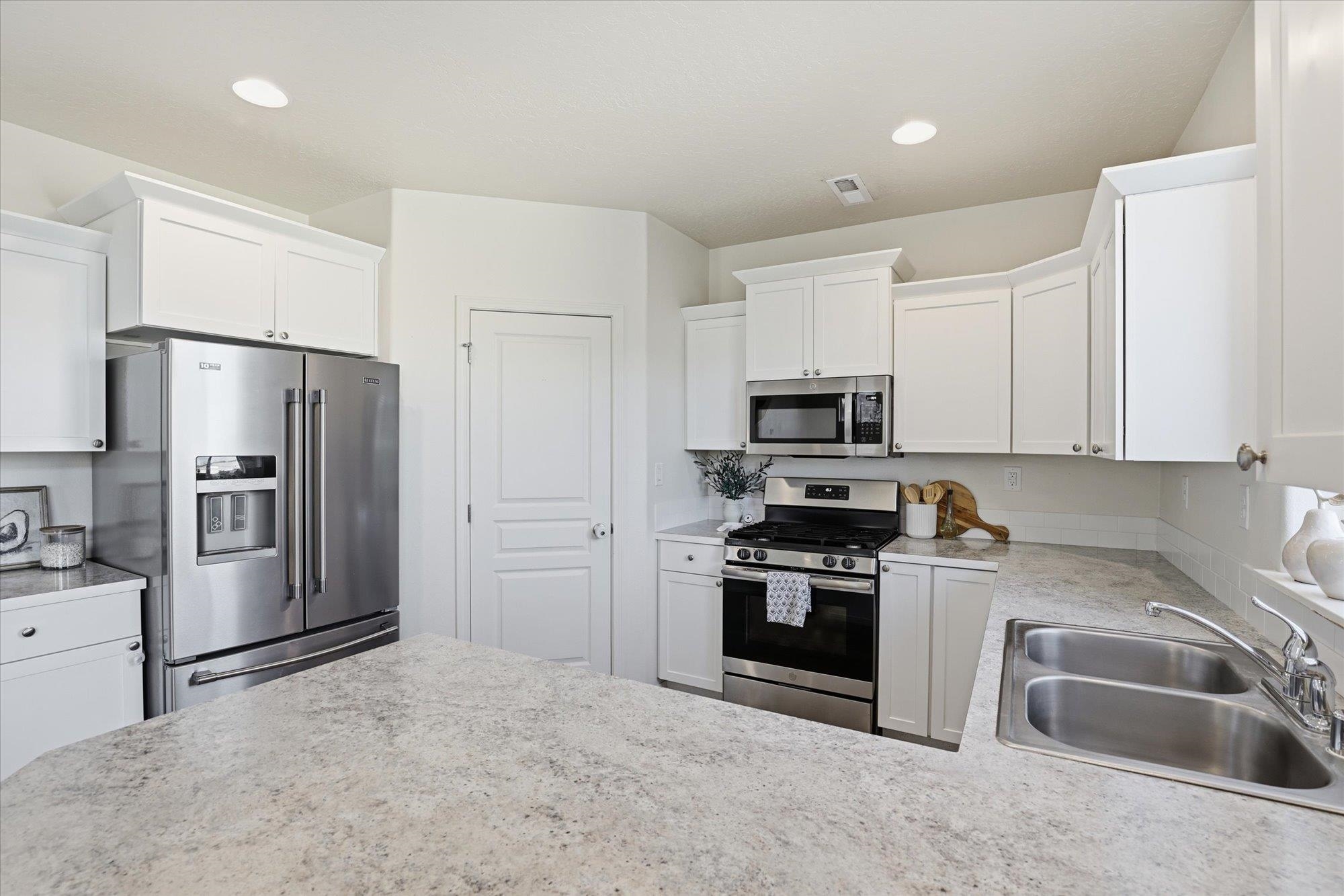 735 Grouse Ct - Photo 8