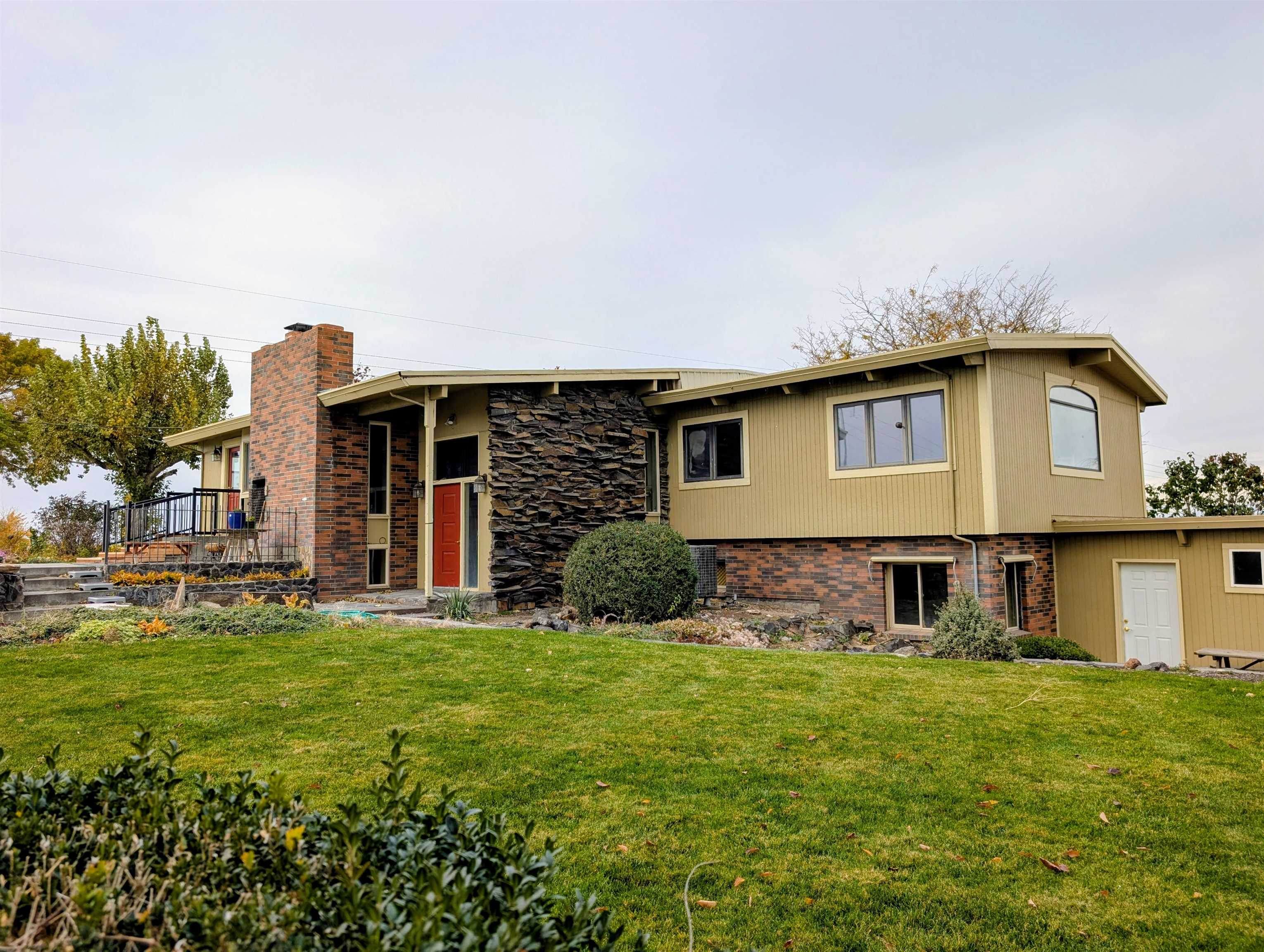 2175 W McManamon Rd - Photo 1
