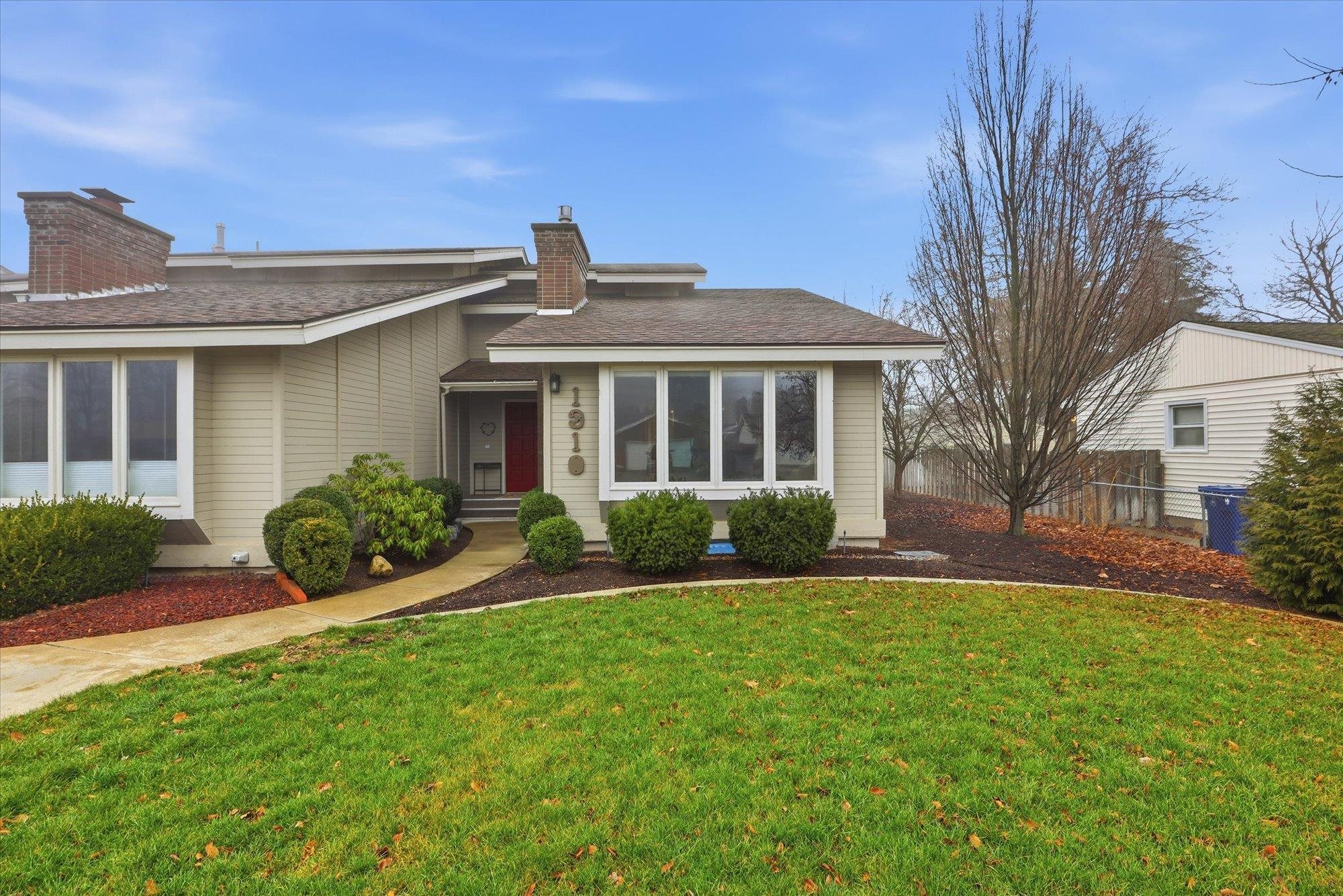 1310 E 56th Ave - Photo 1