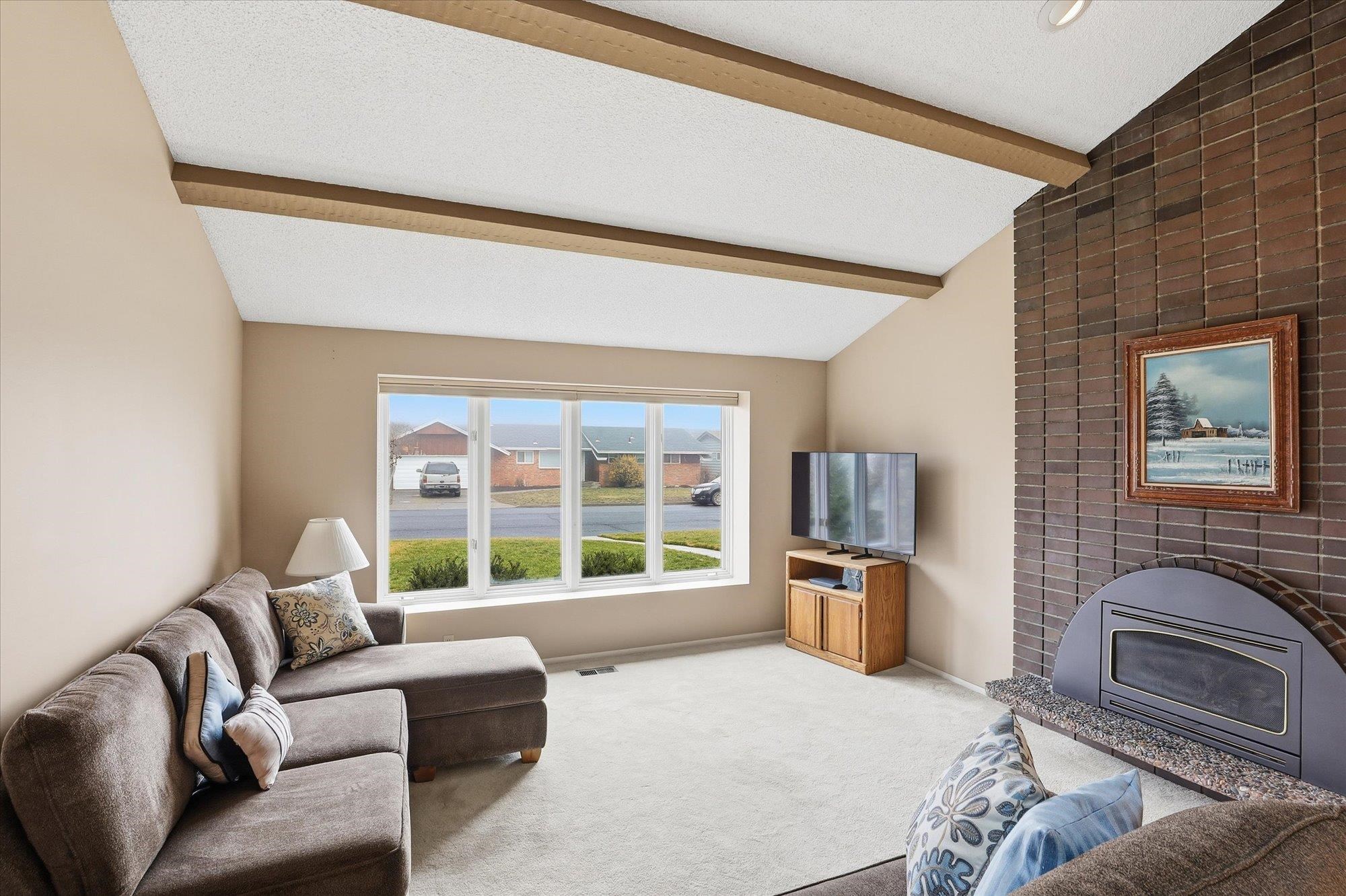 1310 E 56th Ave - Photo 2