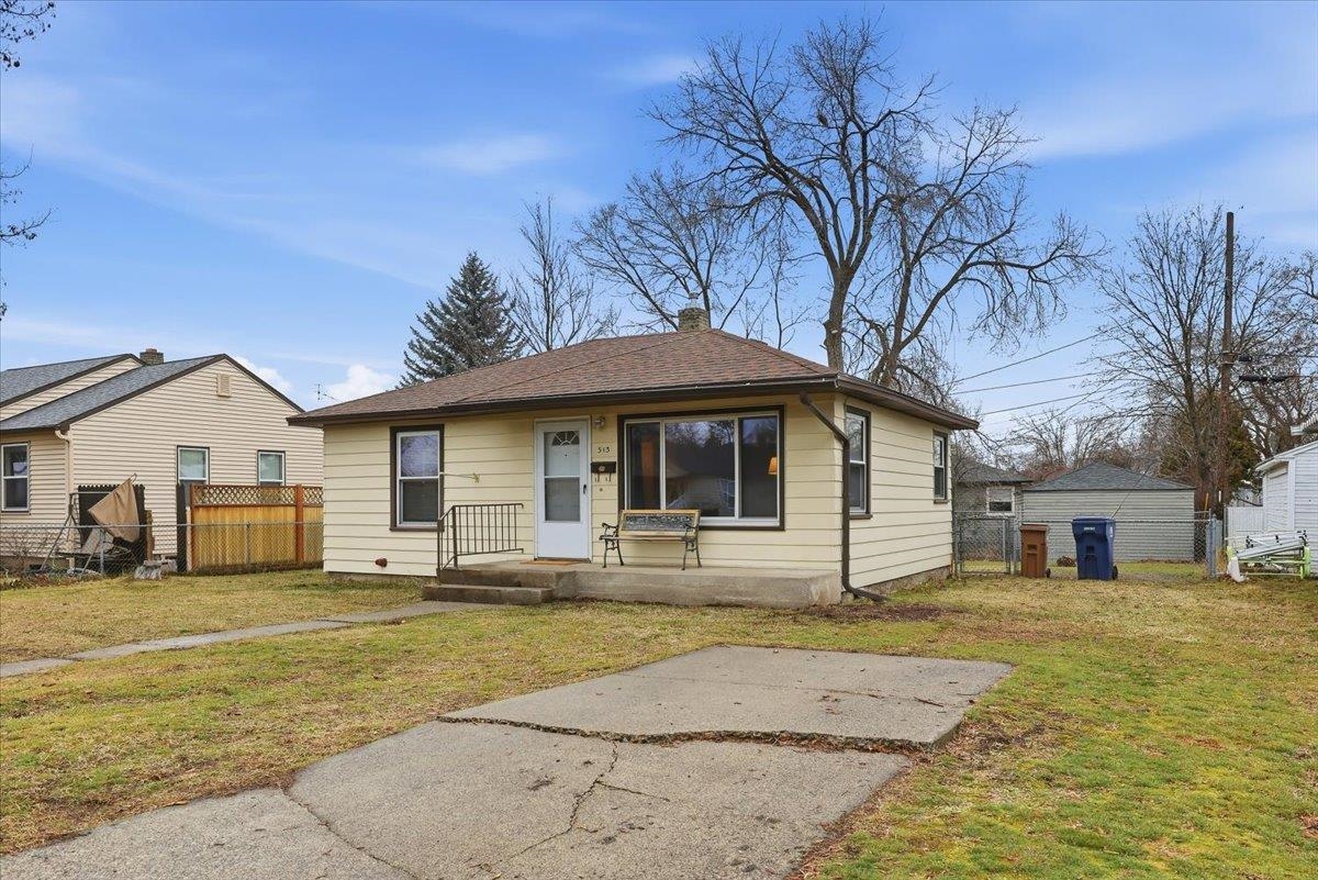513 E Dave Ct - Photo 2