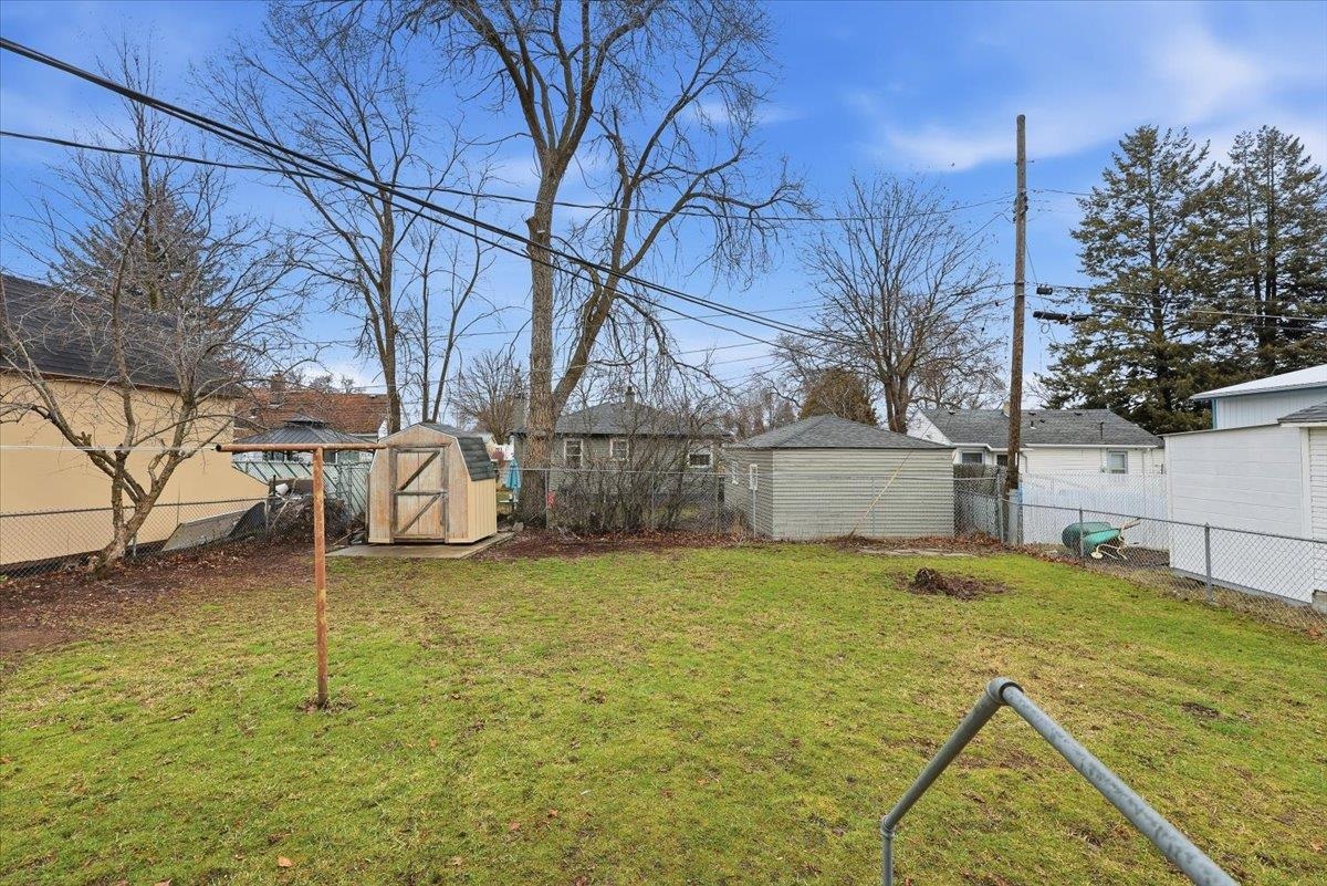513 E Dave Ct - Photo 15
