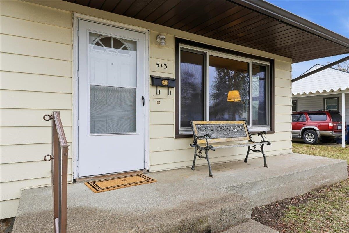 513 E Dave Ct - Photo 3