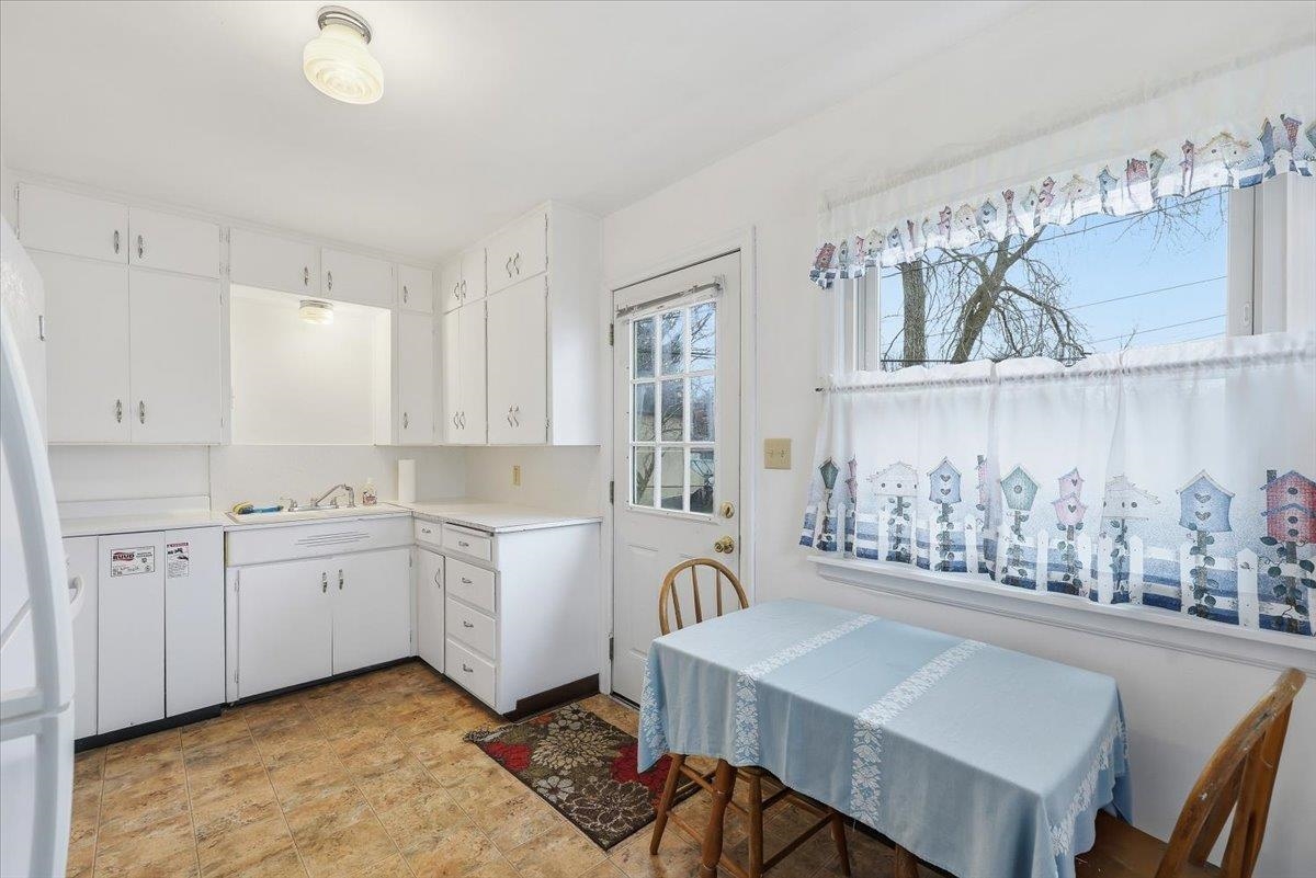 513 E Dave Ct - Photo 8