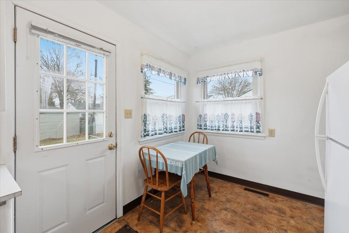513 E Dave Ct - Photo 9