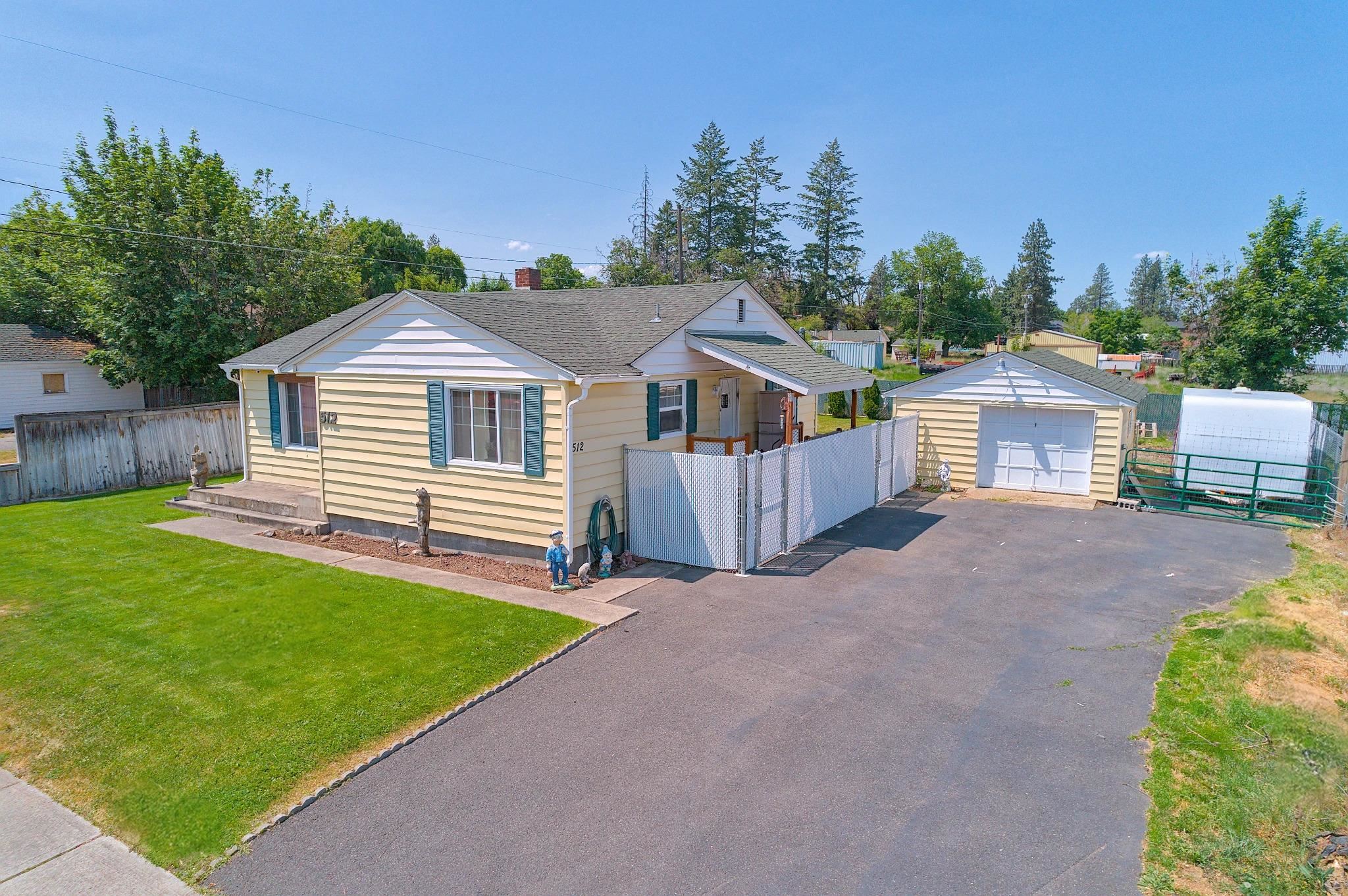 512 S Thierman Rd - Photo 1