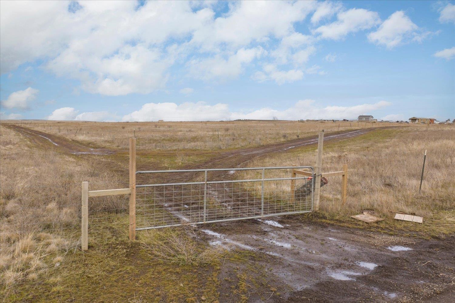 295xx W Hallett Rd - Photo 36