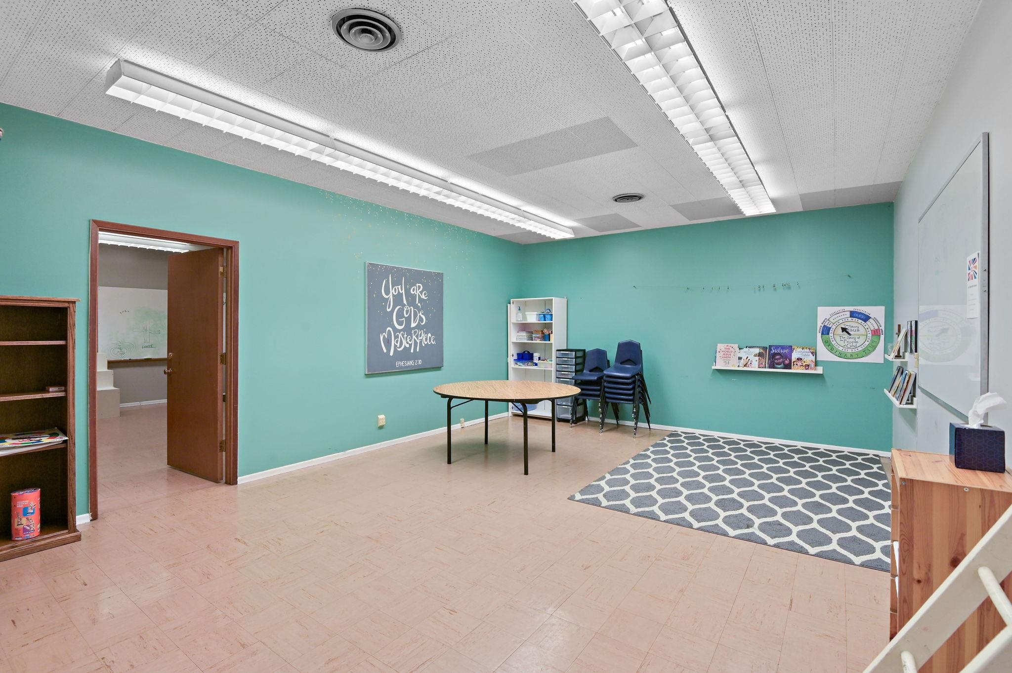 518 W 3rd Ave - Photo 14