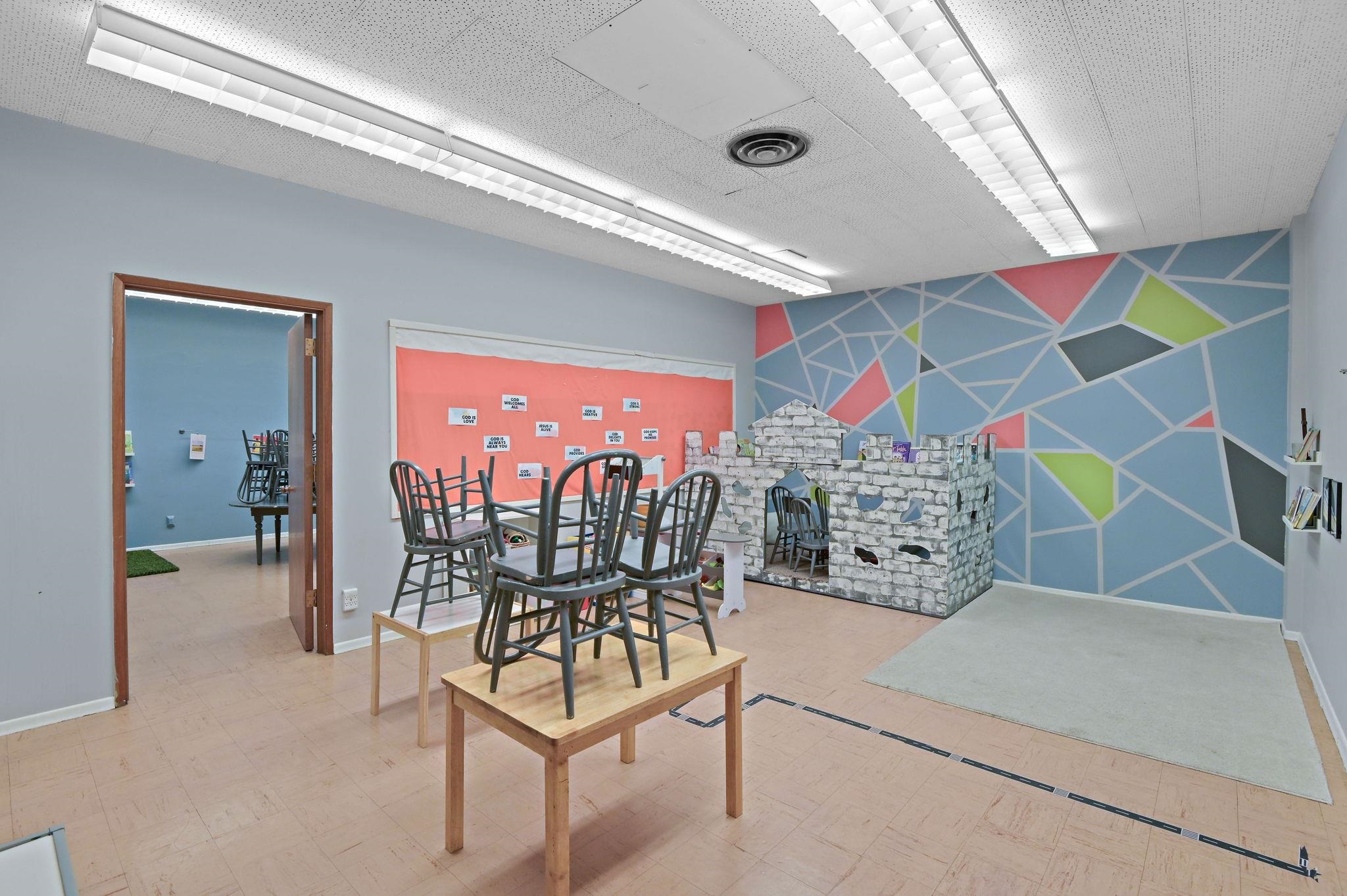 518 W 3rd Ave - Photo 16
