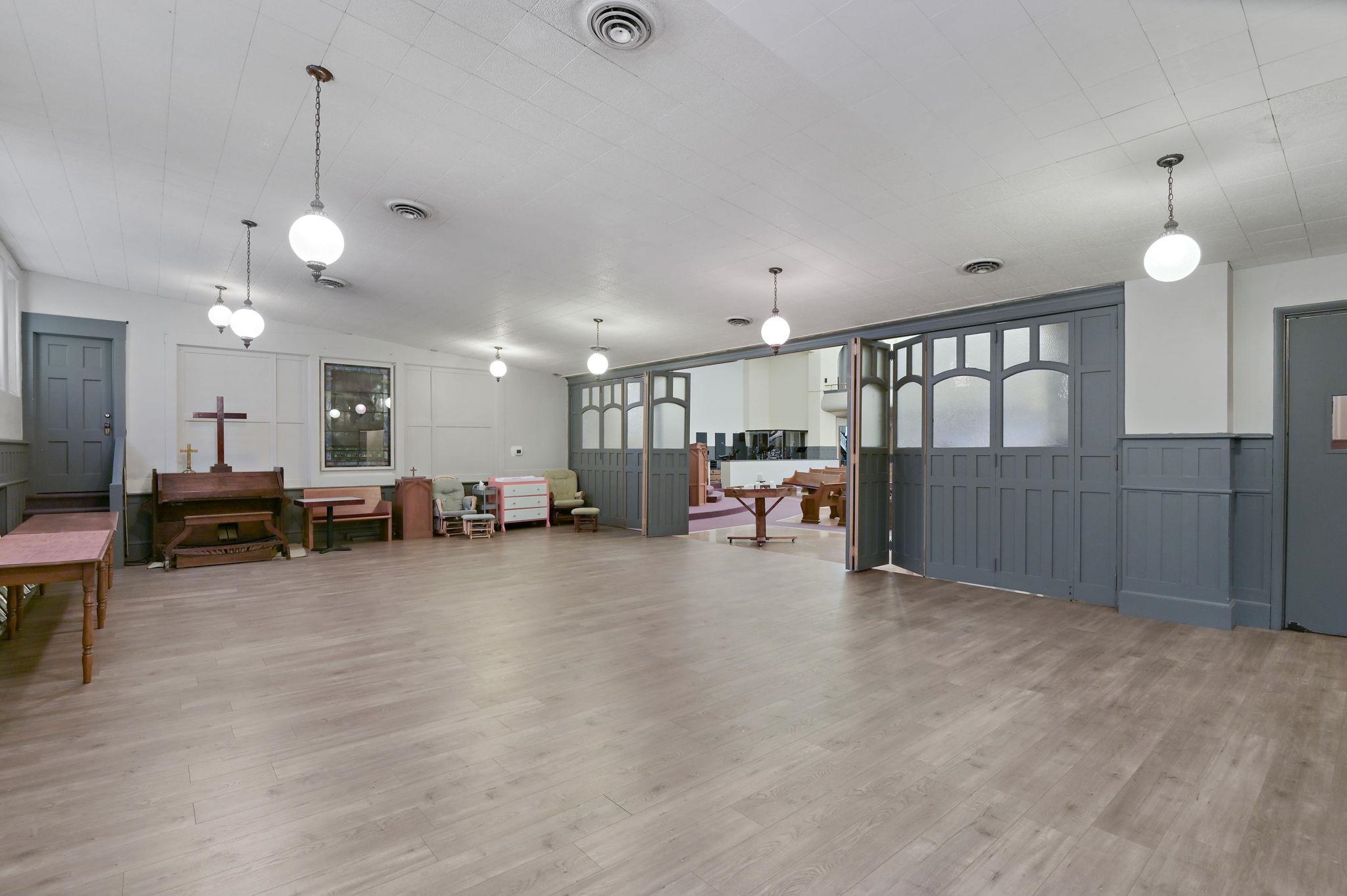 518 W 3rd Ave - Photo 23