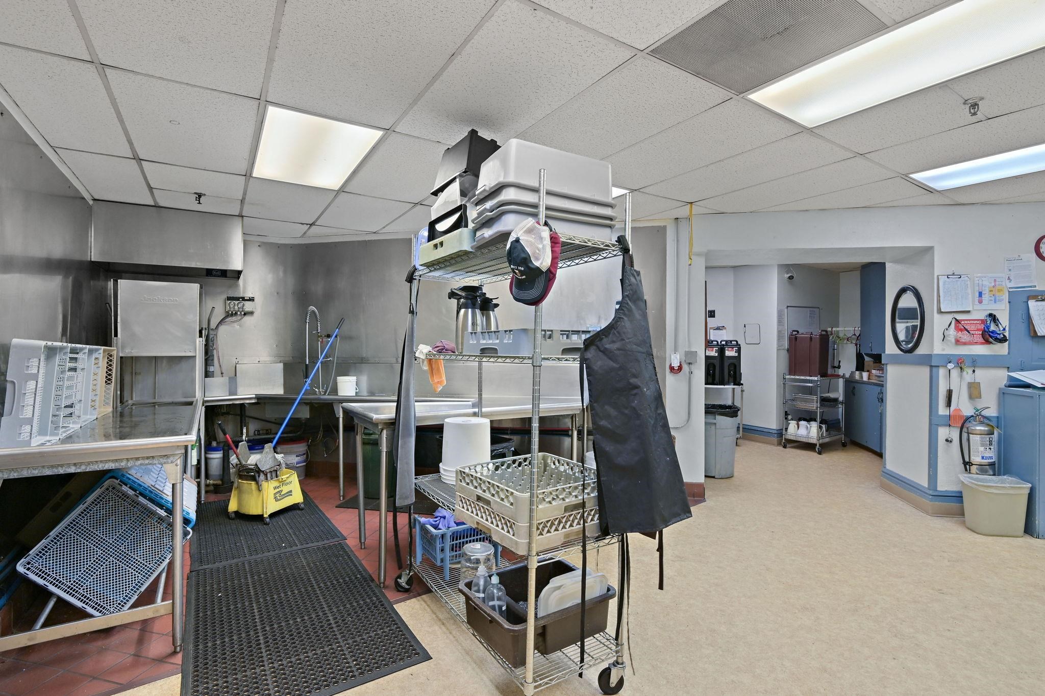 518 W 3rd Ave - Photo 32