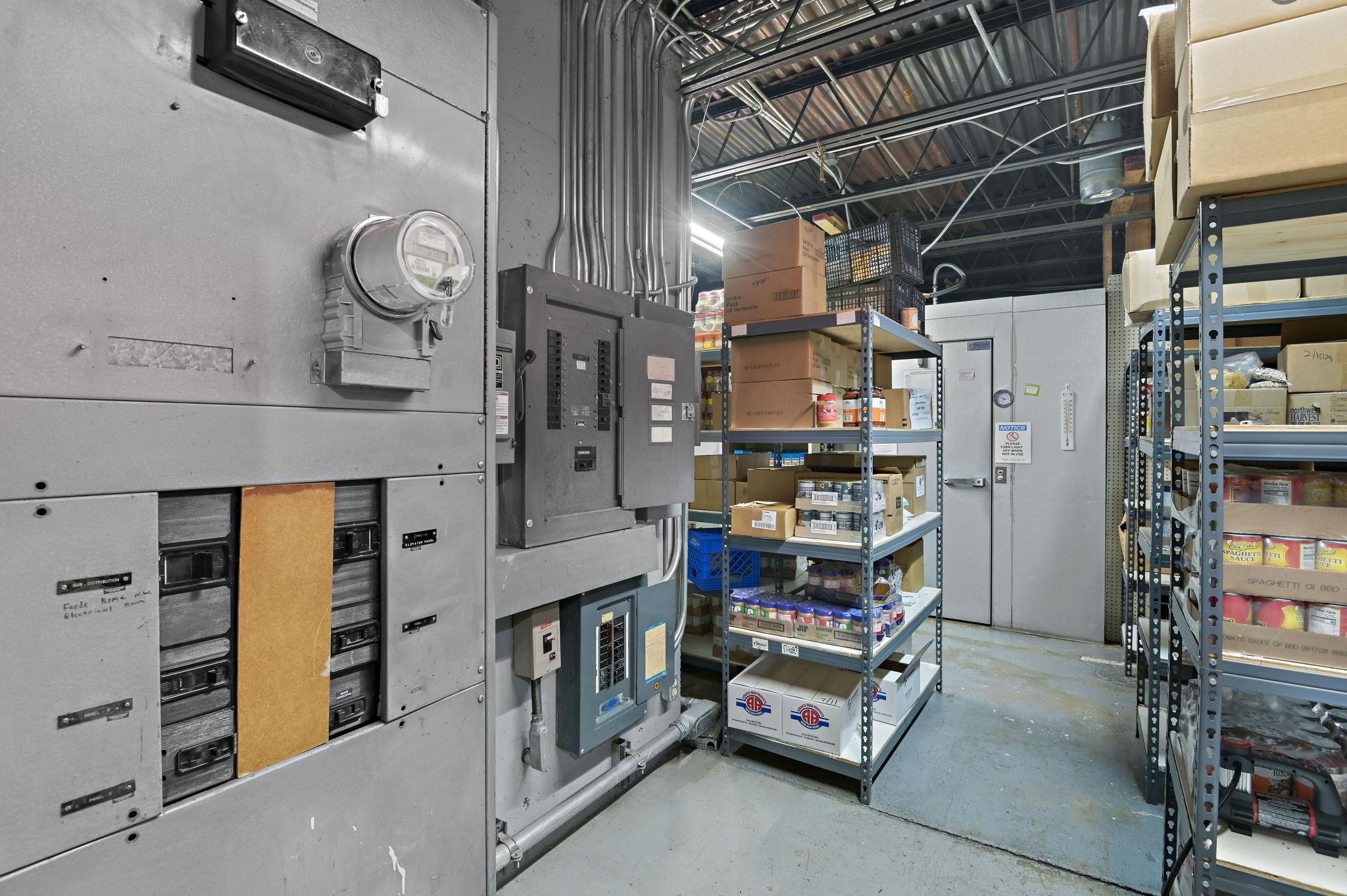 518 W 3rd Ave - Photo 33
