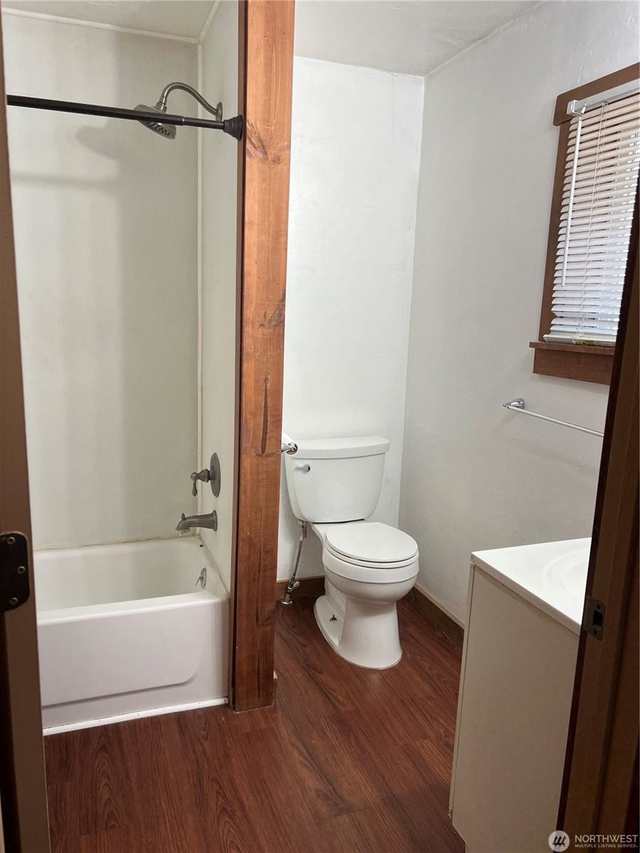 124 Main St - Photo 4