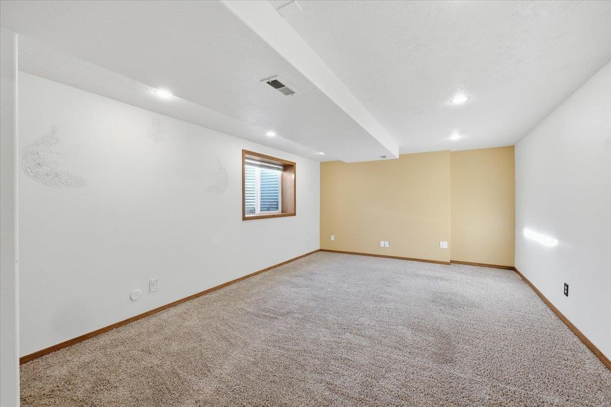 23014 E Valleyway Ave - Photo 19