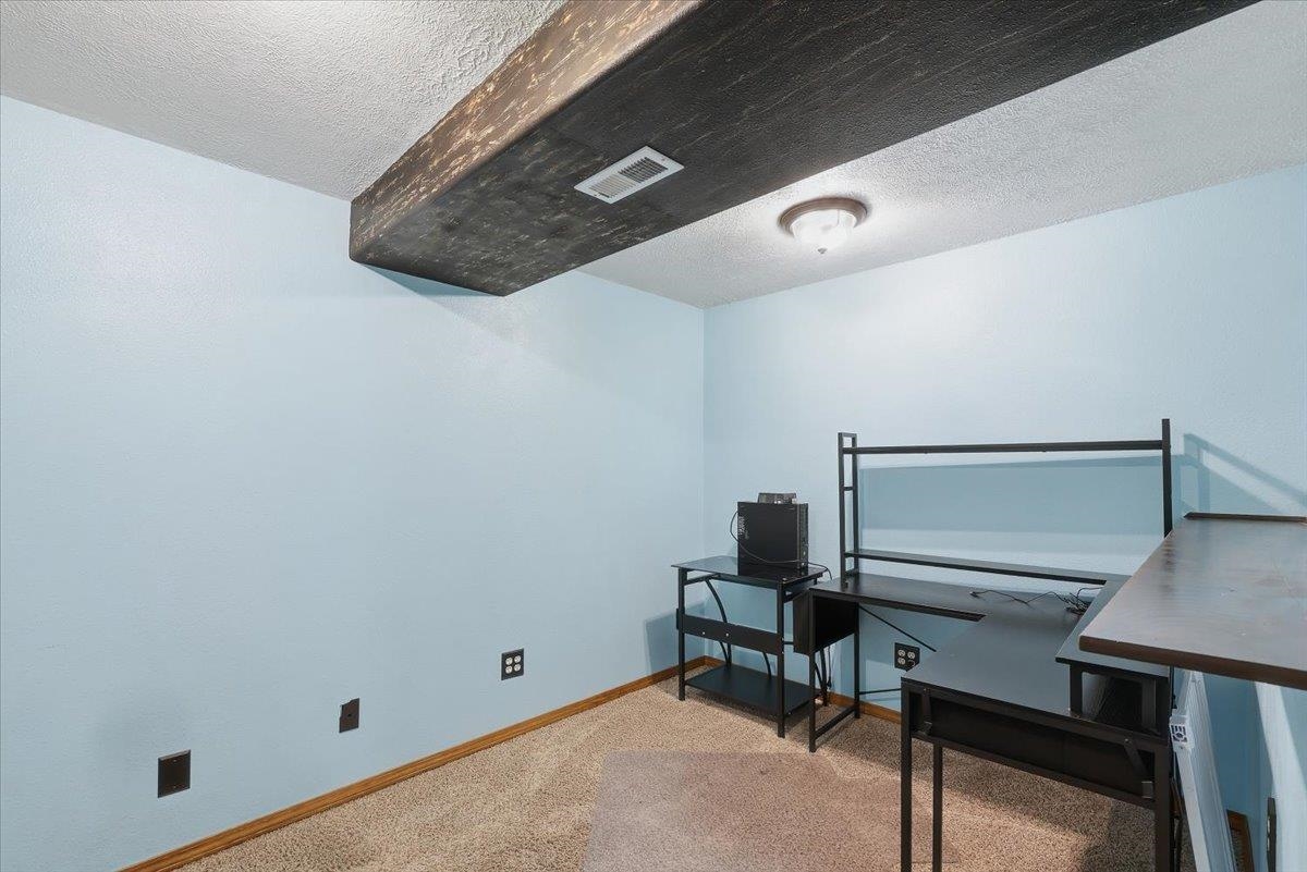 23014 E Valleyway Ave - Photo 20