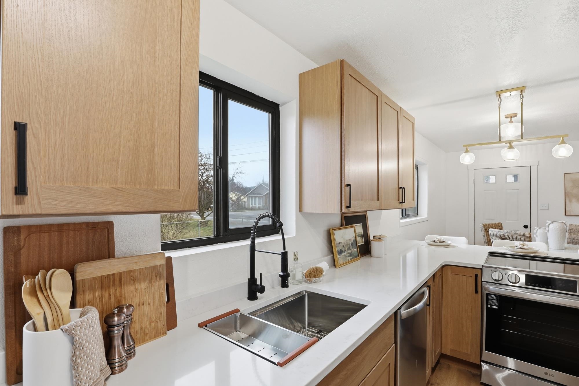 605 S Bowdish Rd - Photo 15