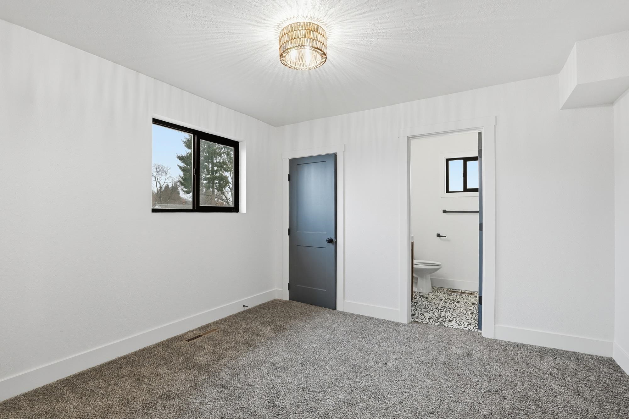 605 S Bowdish Rd - Photo 17