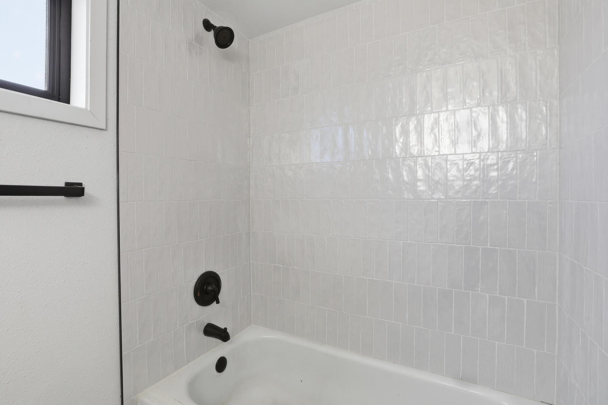 605 S Bowdish Rd - Photo 19