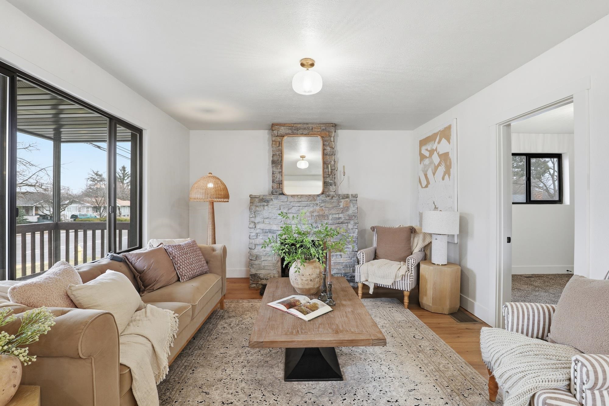 605 S Bowdish Rd - Photo 3
