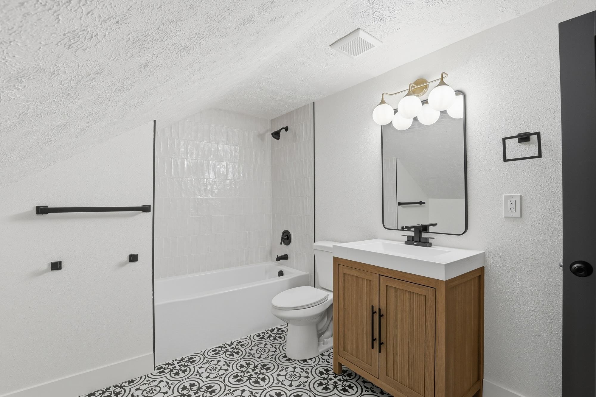 605 S Bowdish Rd - Photo 22