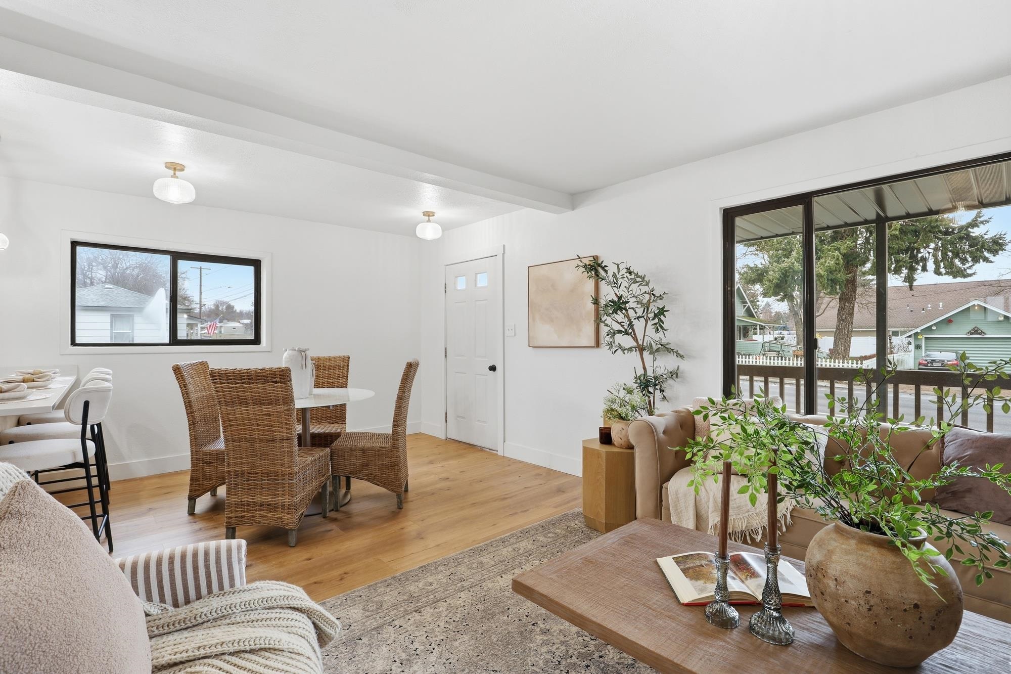 605 S Bowdish Rd - Photo 8