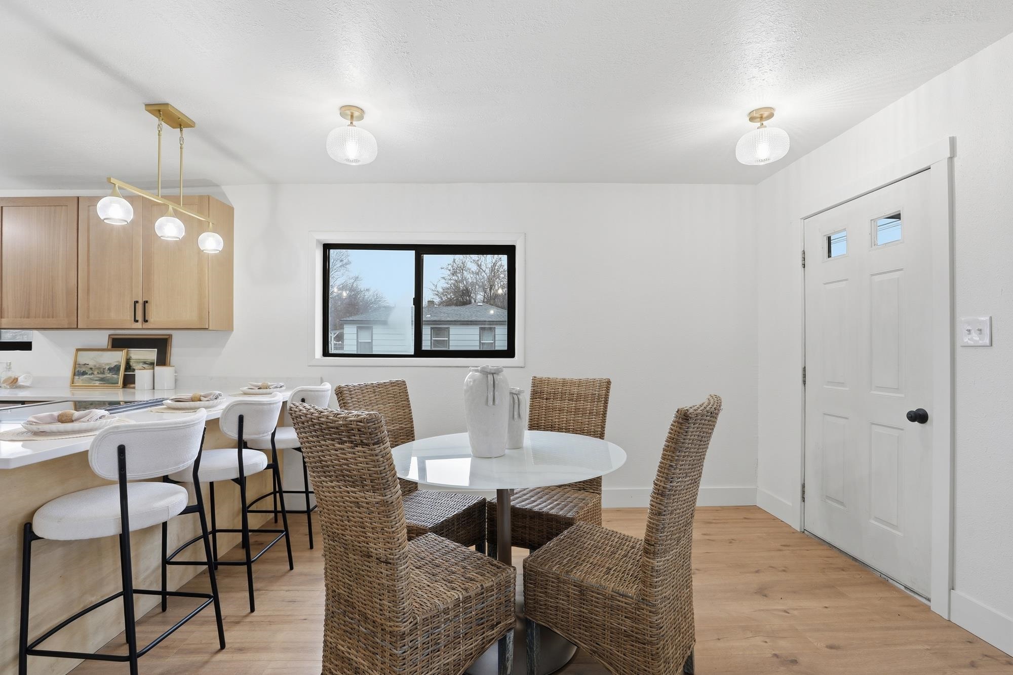605 S Bowdish Rd - Photo 9