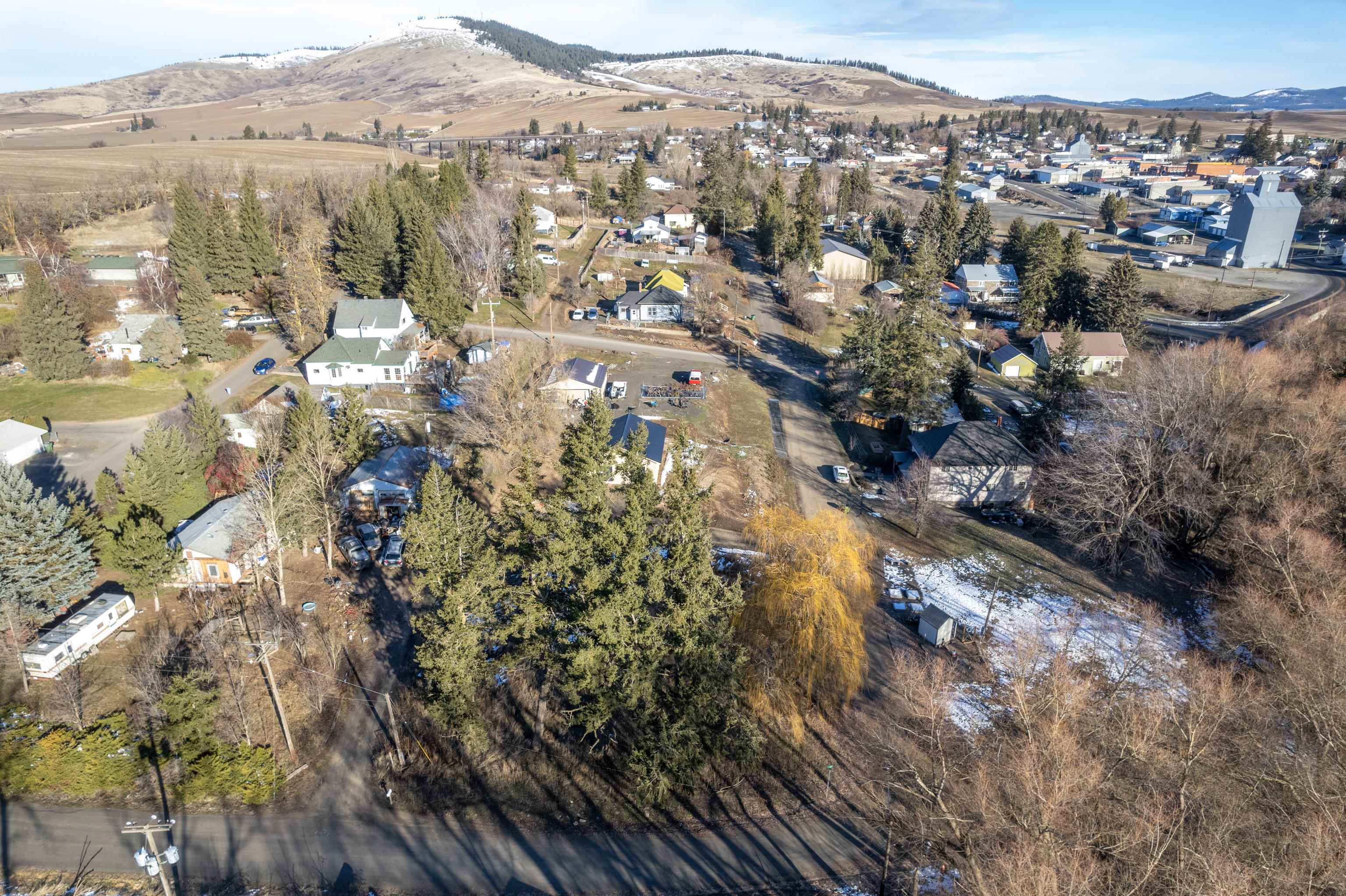 XXX Truax St - Photo 2