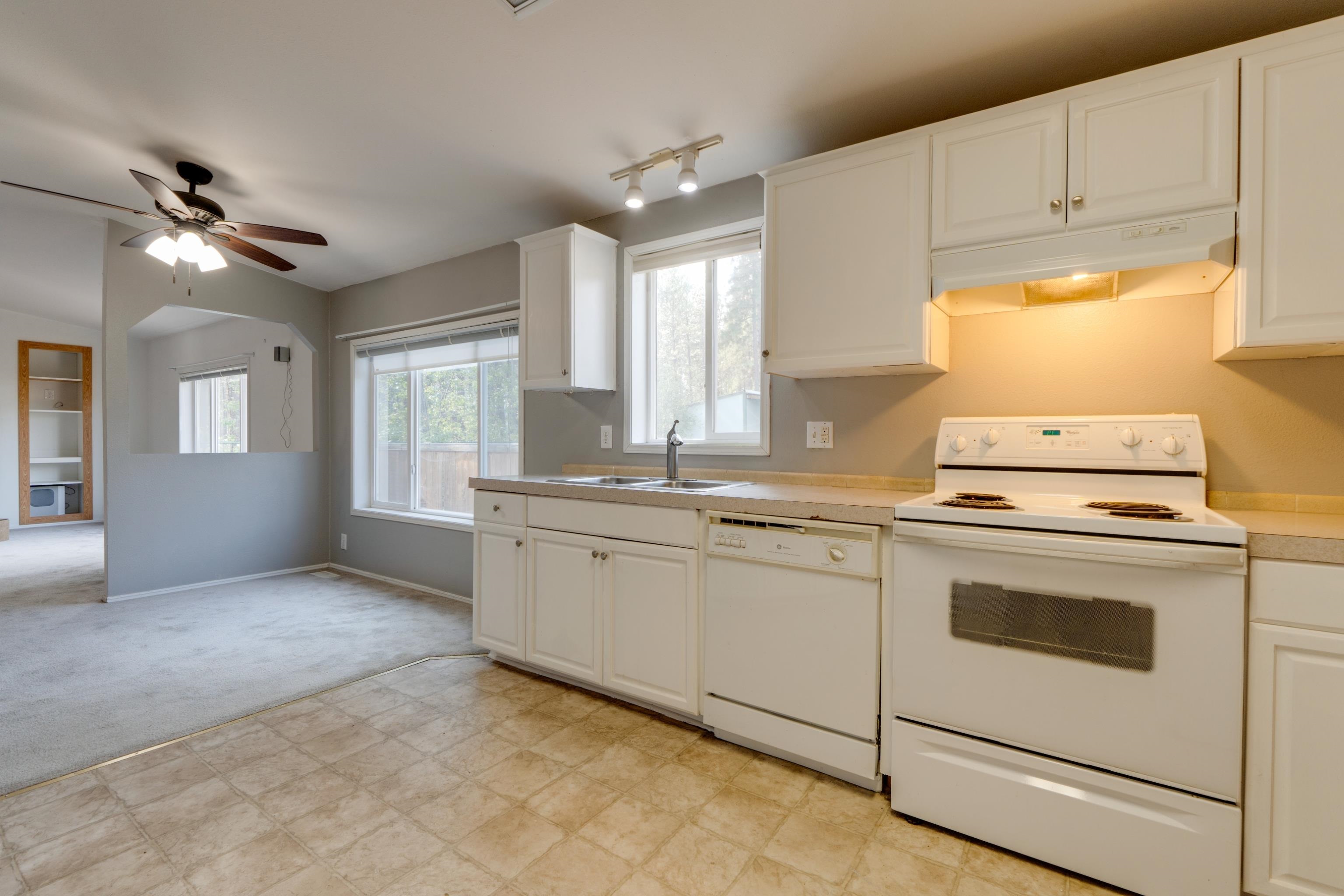 3110 E Chattaroy Rd - Photo 14