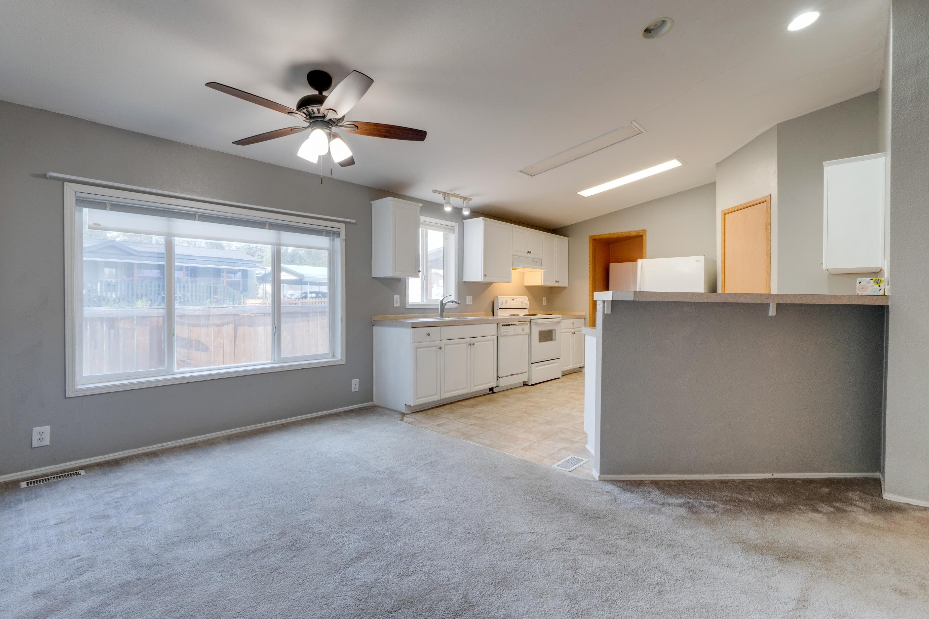 3110 E Chattaroy Rd - Photo 10