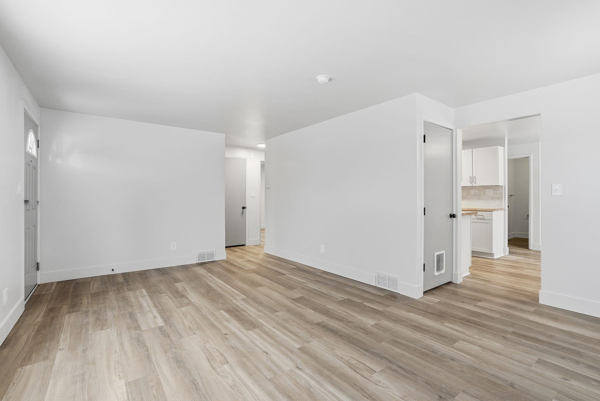 3027 W Rowan Ave - Photo 4