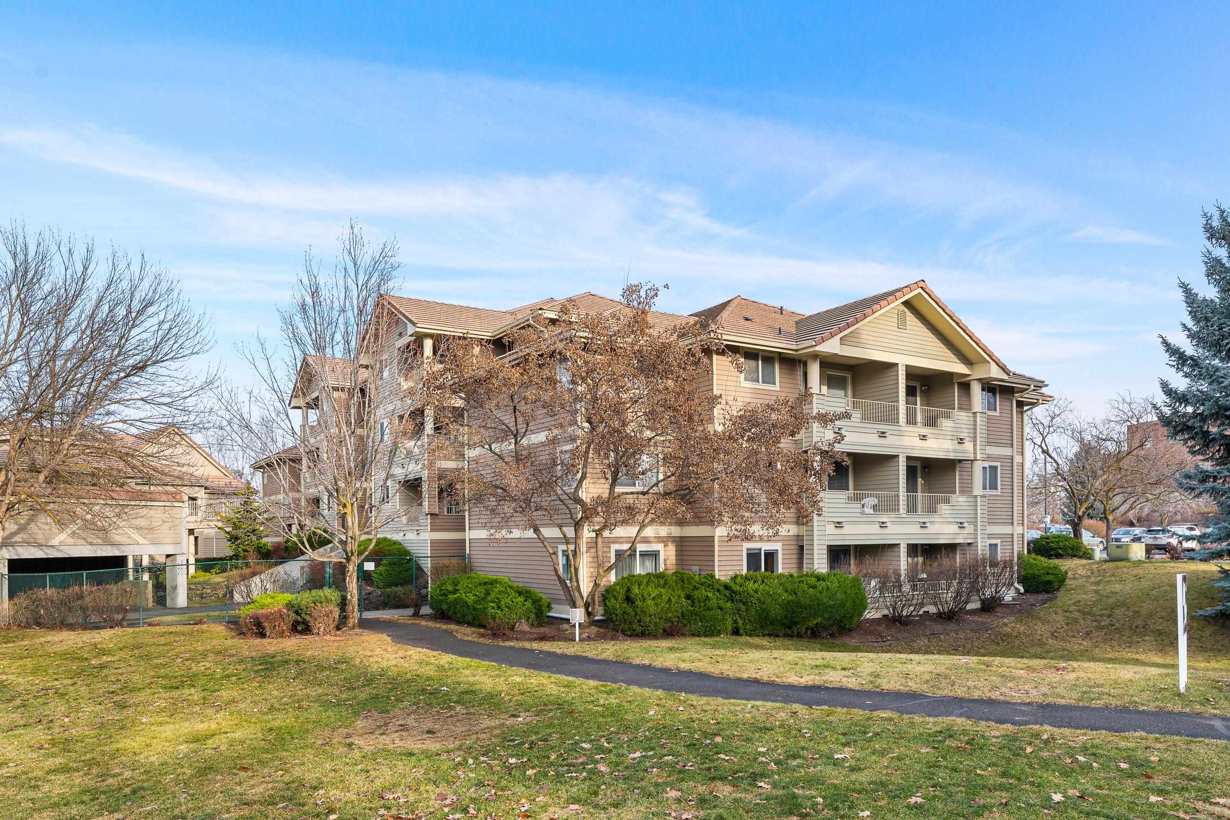 639 N Riverpoint Blvd - Photo 21