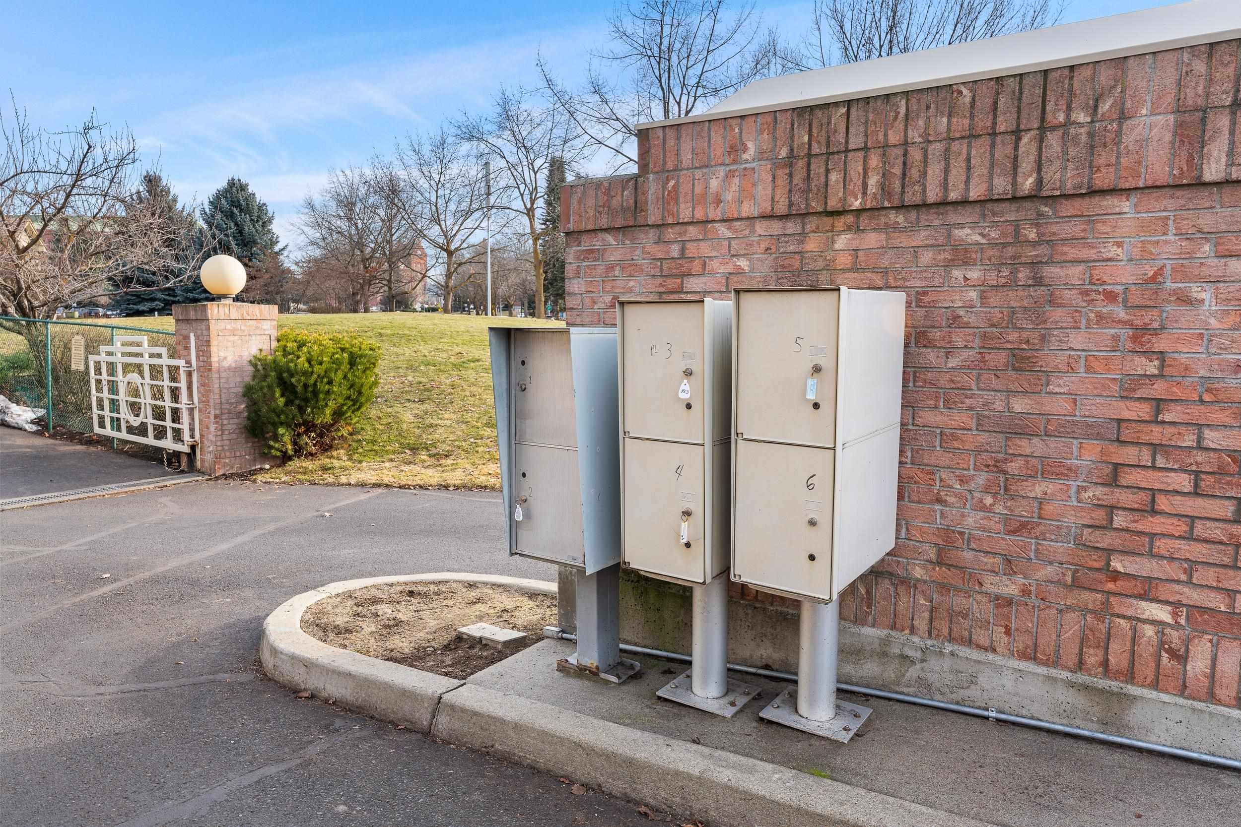 639 N Riverpoint Blvd - Photo 26