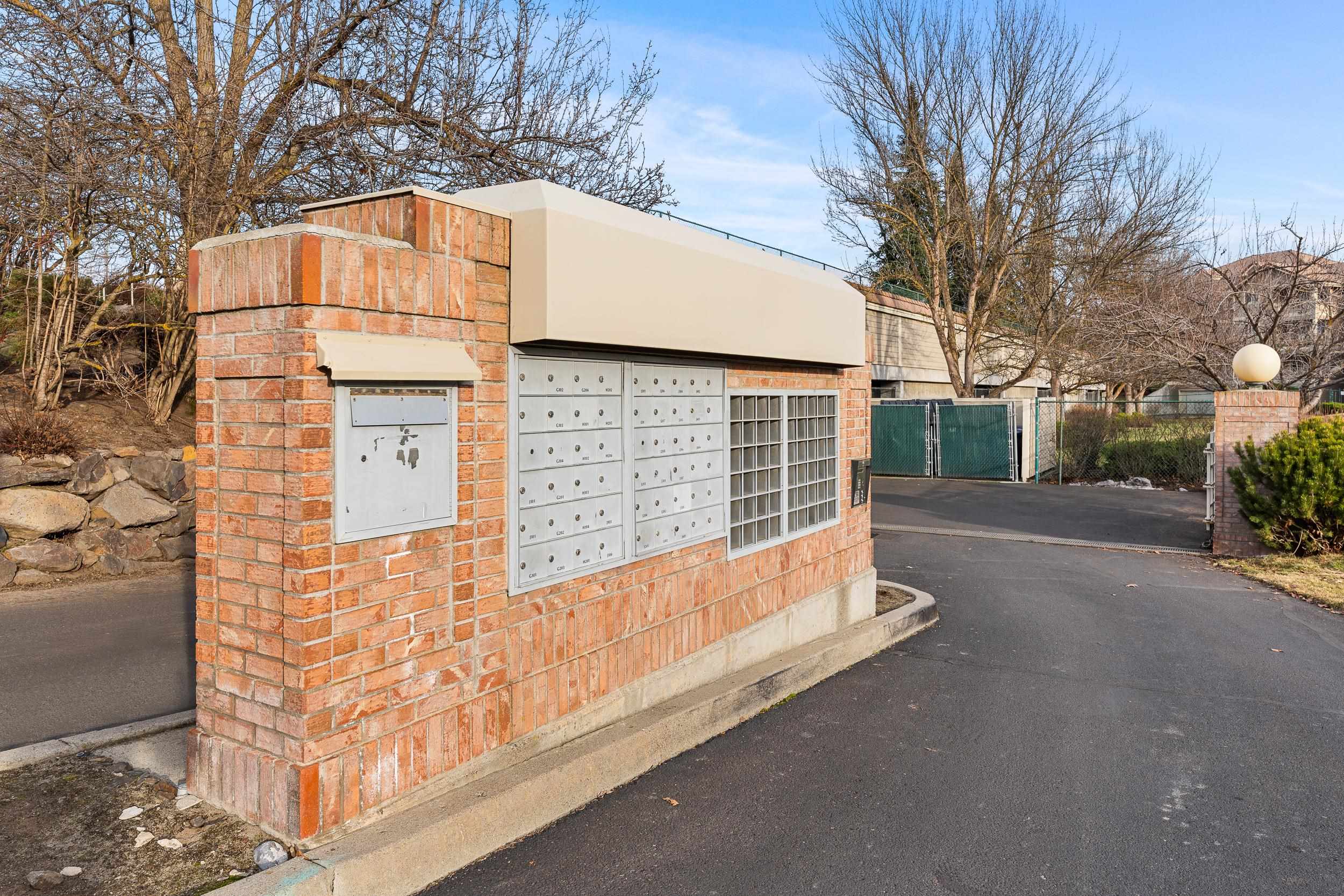 639 N Riverpoint Blvd - Photo 27