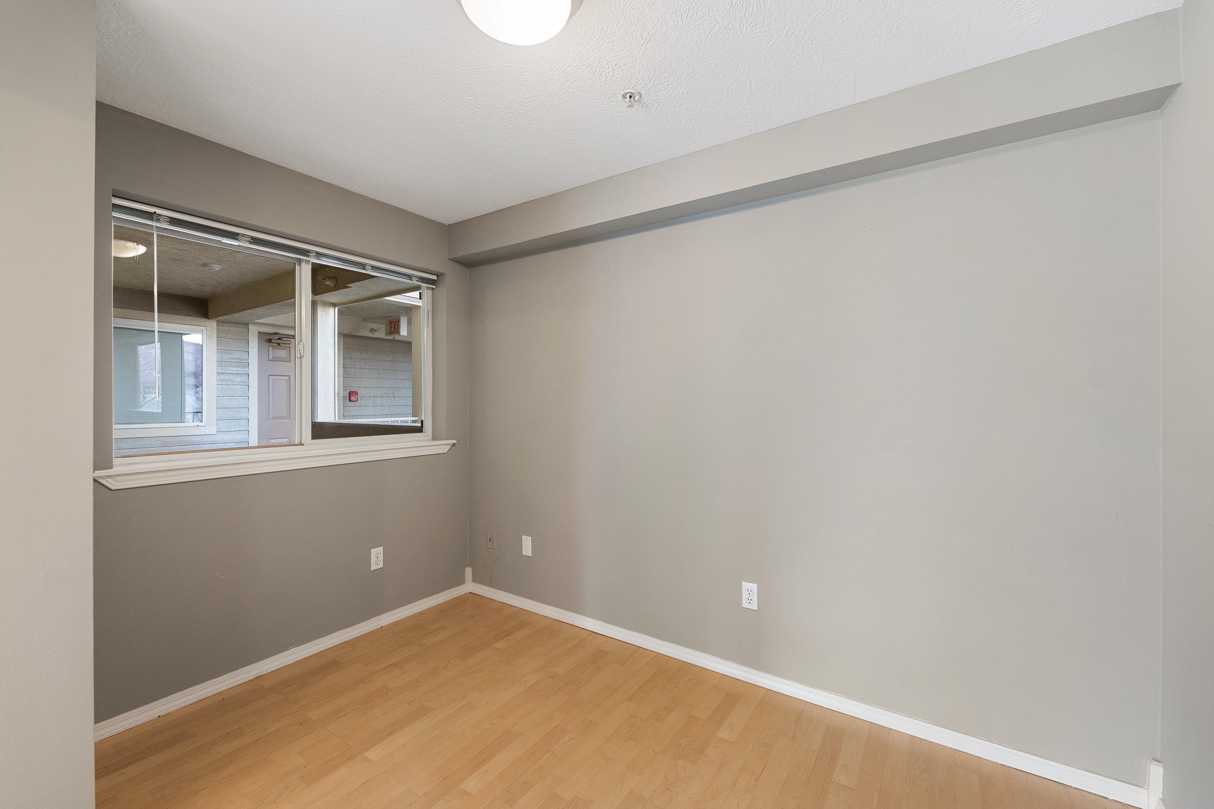 639 N Riverpoint Blvd - Photo 9