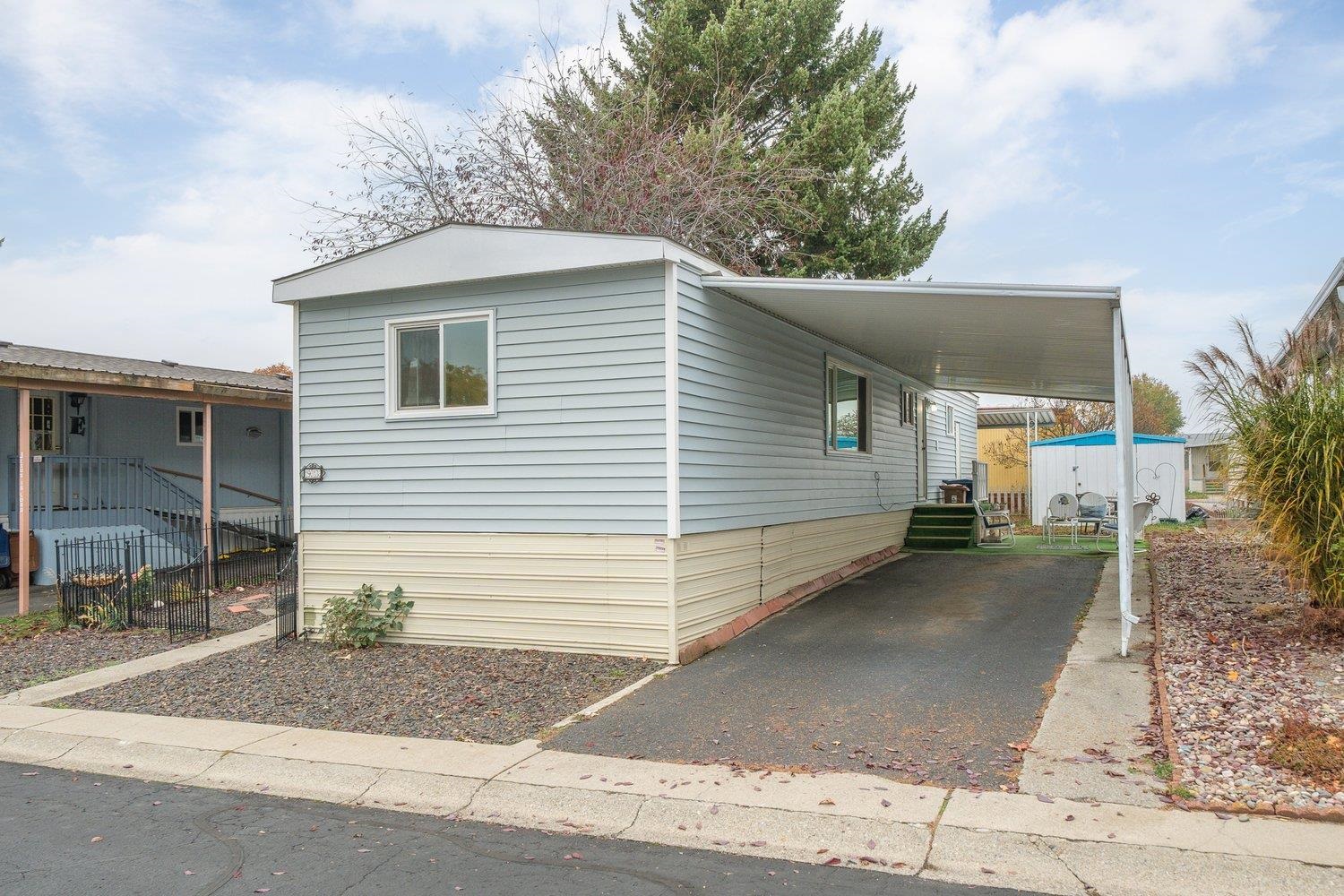 1211 E Lyons Ave - Photo 2