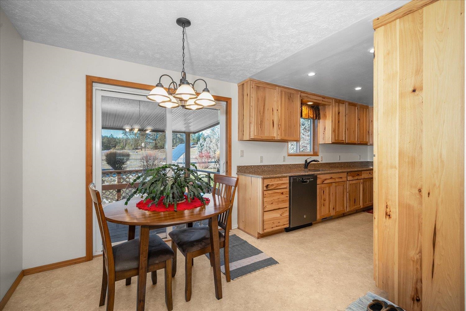 8509 N Martinson Rd - Photo 11