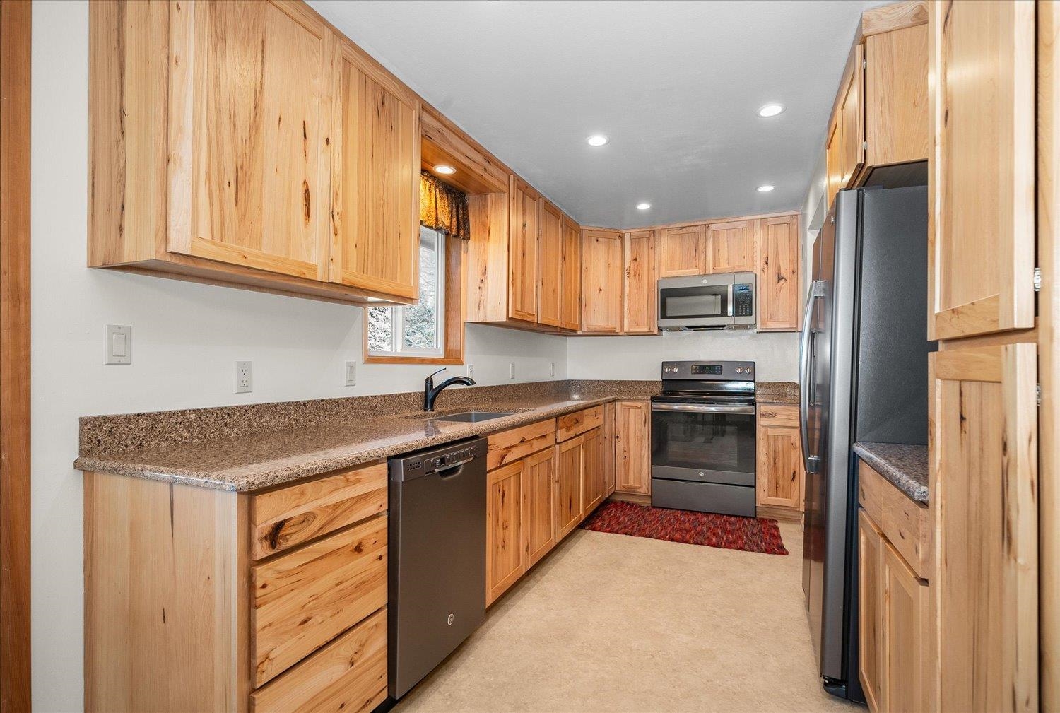 8509 N Martinson Rd - Photo 12
